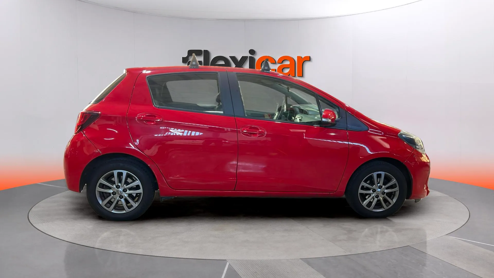 Toyota Yaris 1.0 70 Active - foto 4