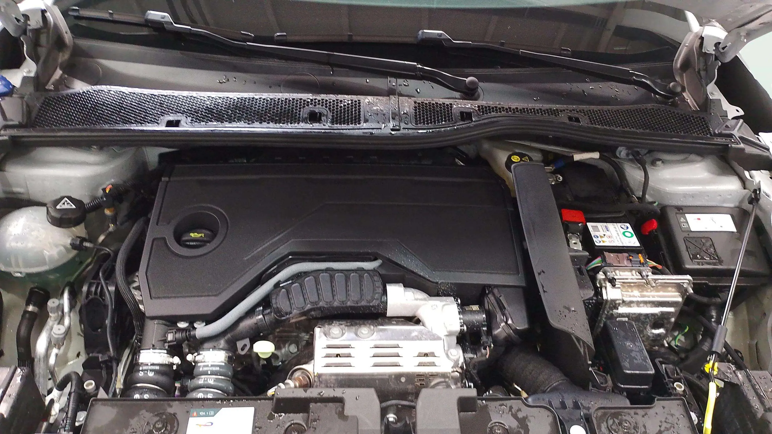 Citroën C4 Hybrid 136 e-DCS6 Plus - foto 27