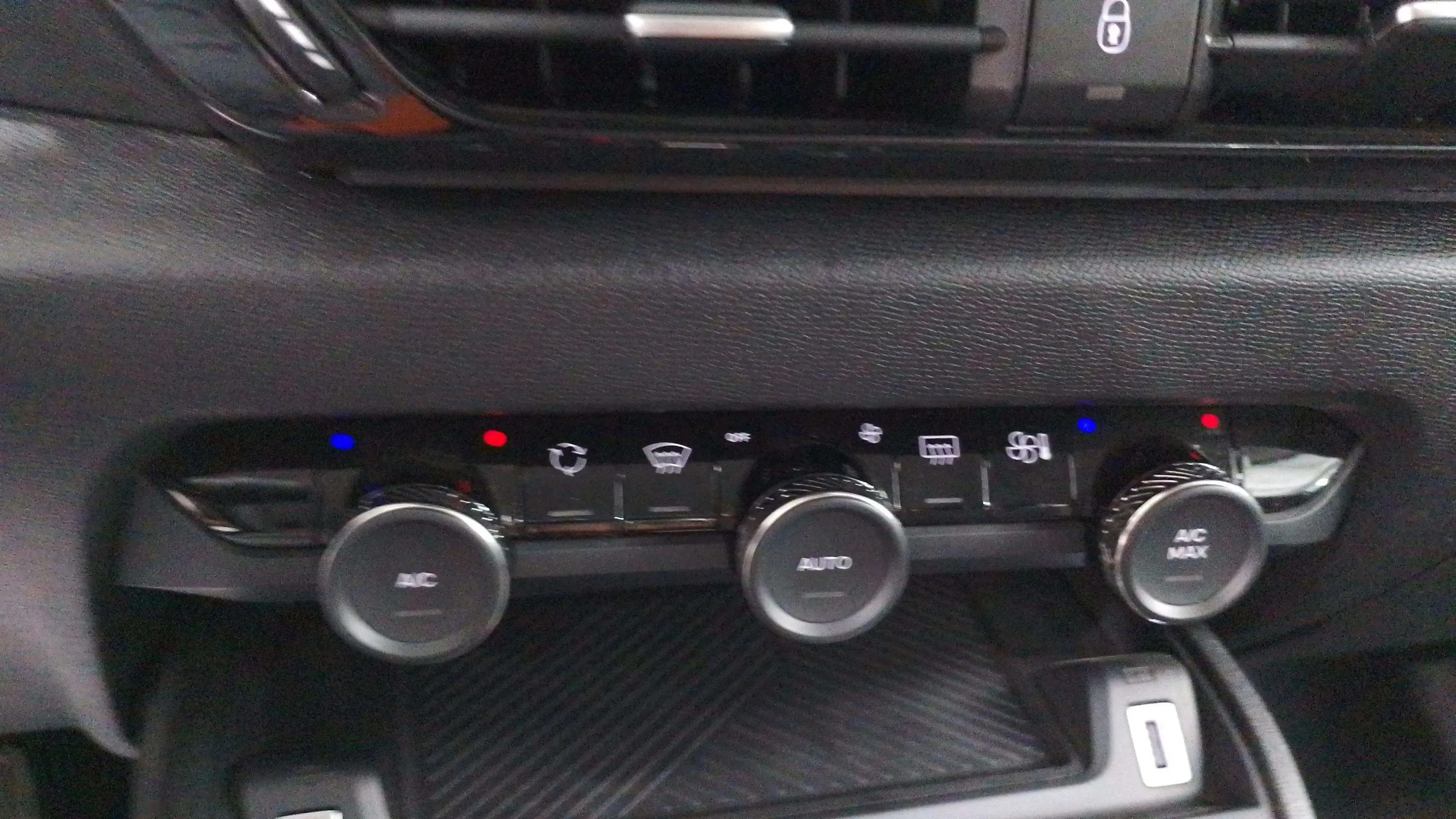 Citroën C4 Hybrid 136 e-DCS6 Plus - foto 23