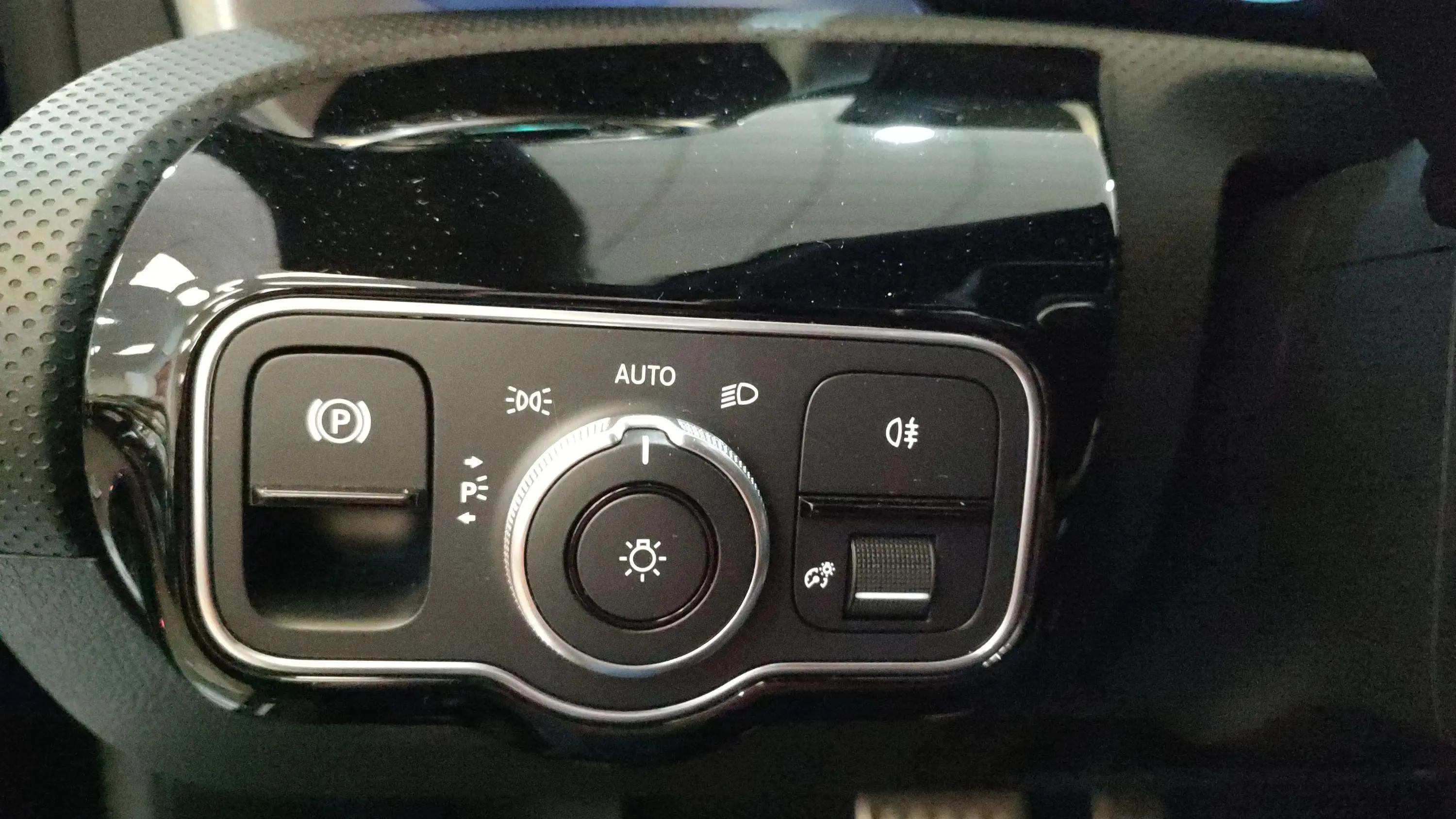 Mercedes-Benz CLA 200 - foto 9
