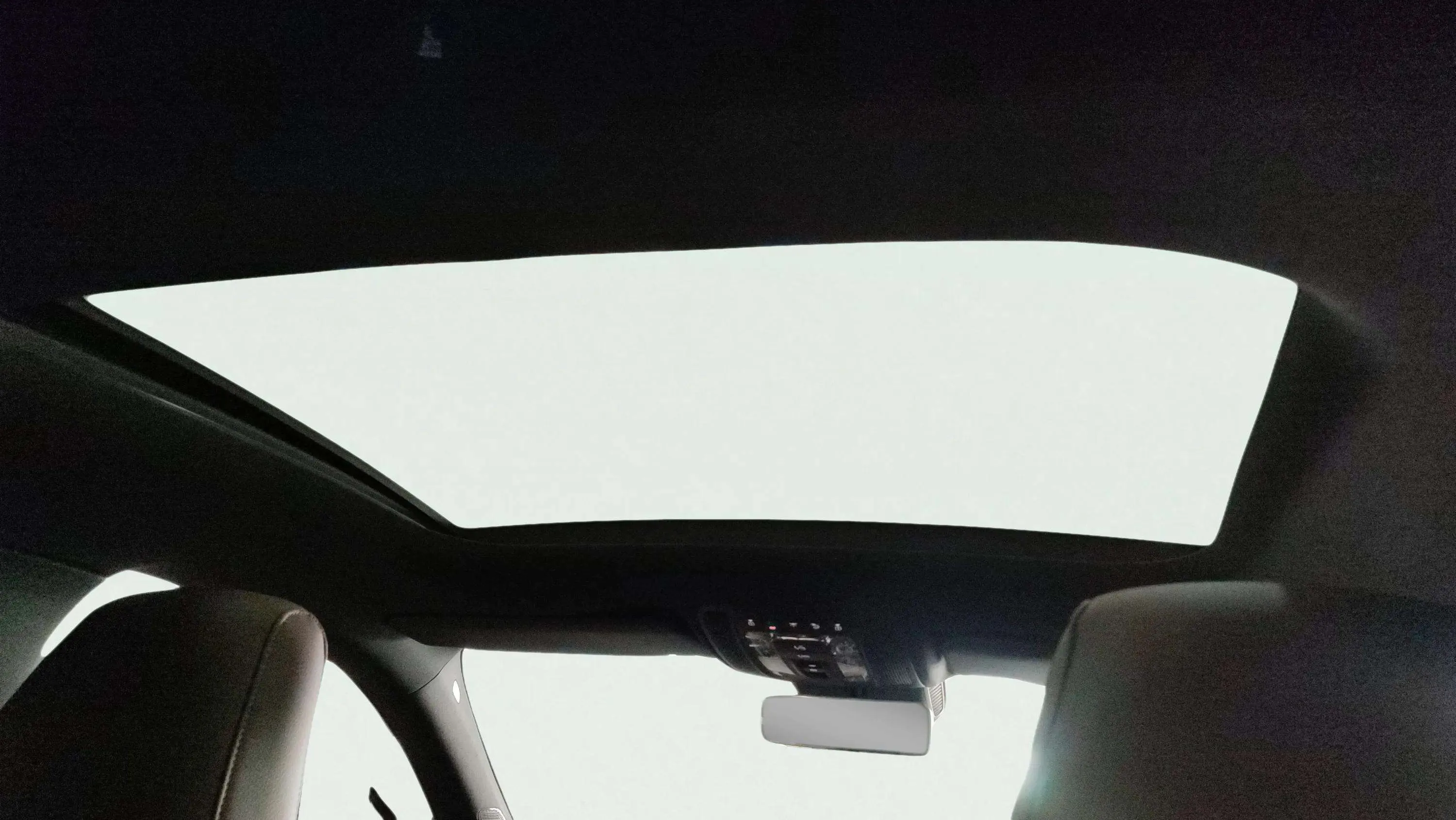 Mercedes-Benz CLA 200 - foto 23