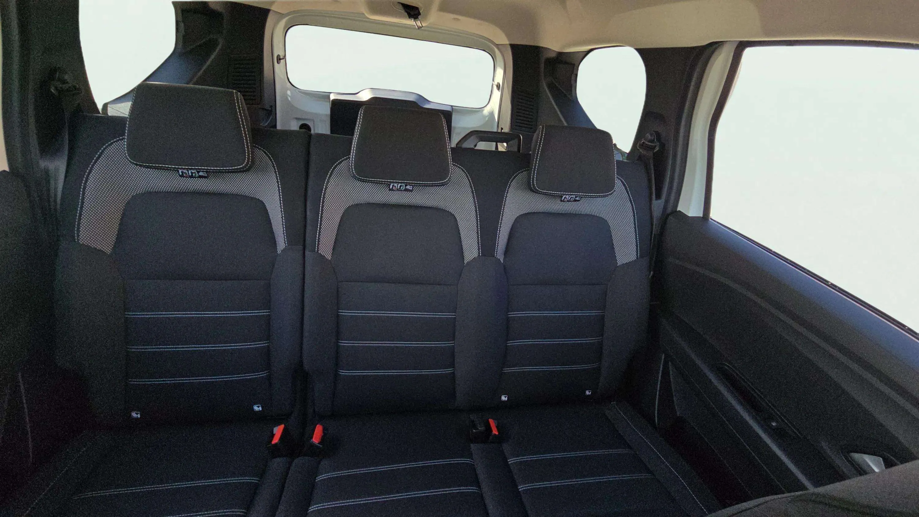 Dacia Jogger Expression Hybrid 5 plazas - foto 17