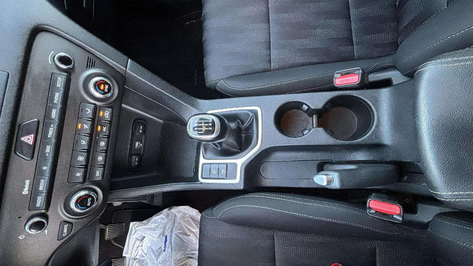 Kia Sportage 1.6 GDi Concept 4x2 - foto 16