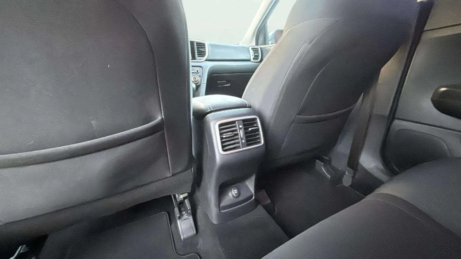 Kia Sportage 1.6 GDi Concept 4x2 - foto 27