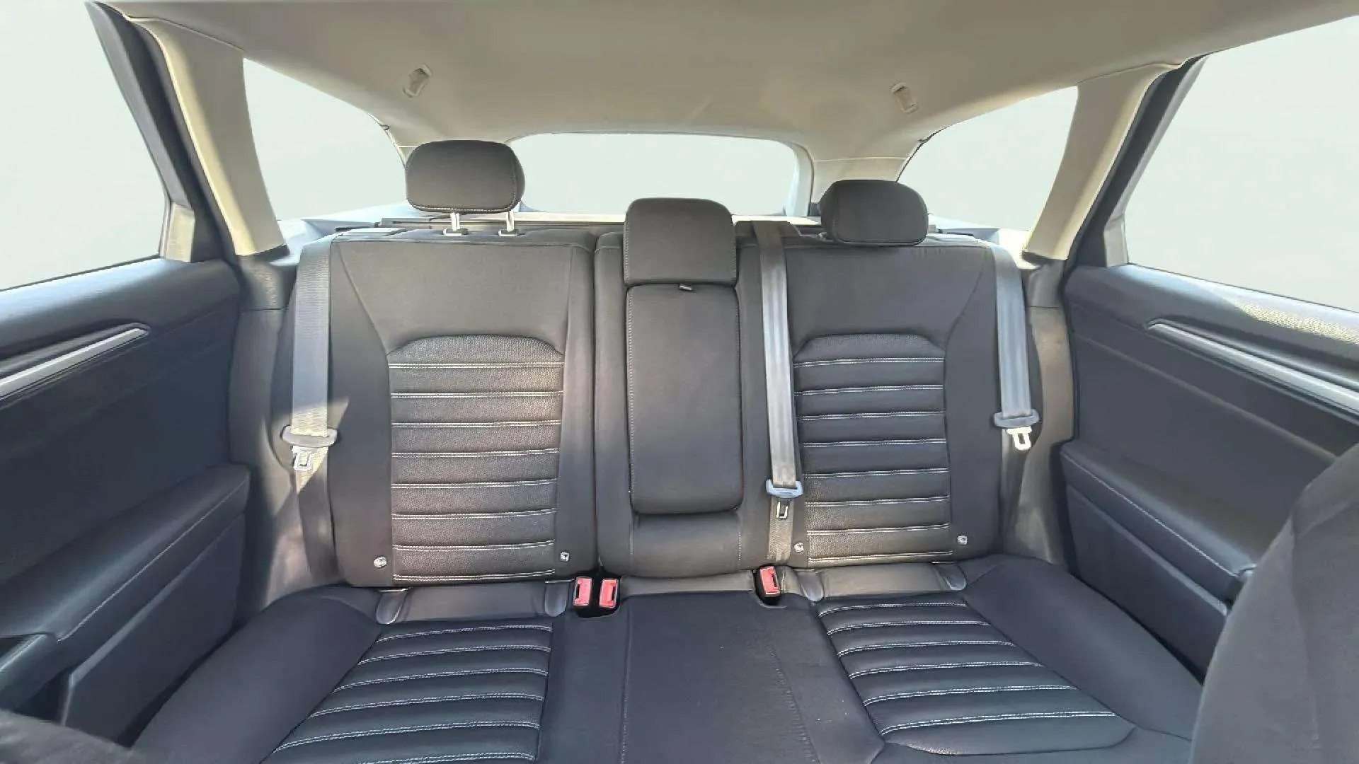 Ford Mondeo 1.5 TDCi Business SportBreak - foto 16