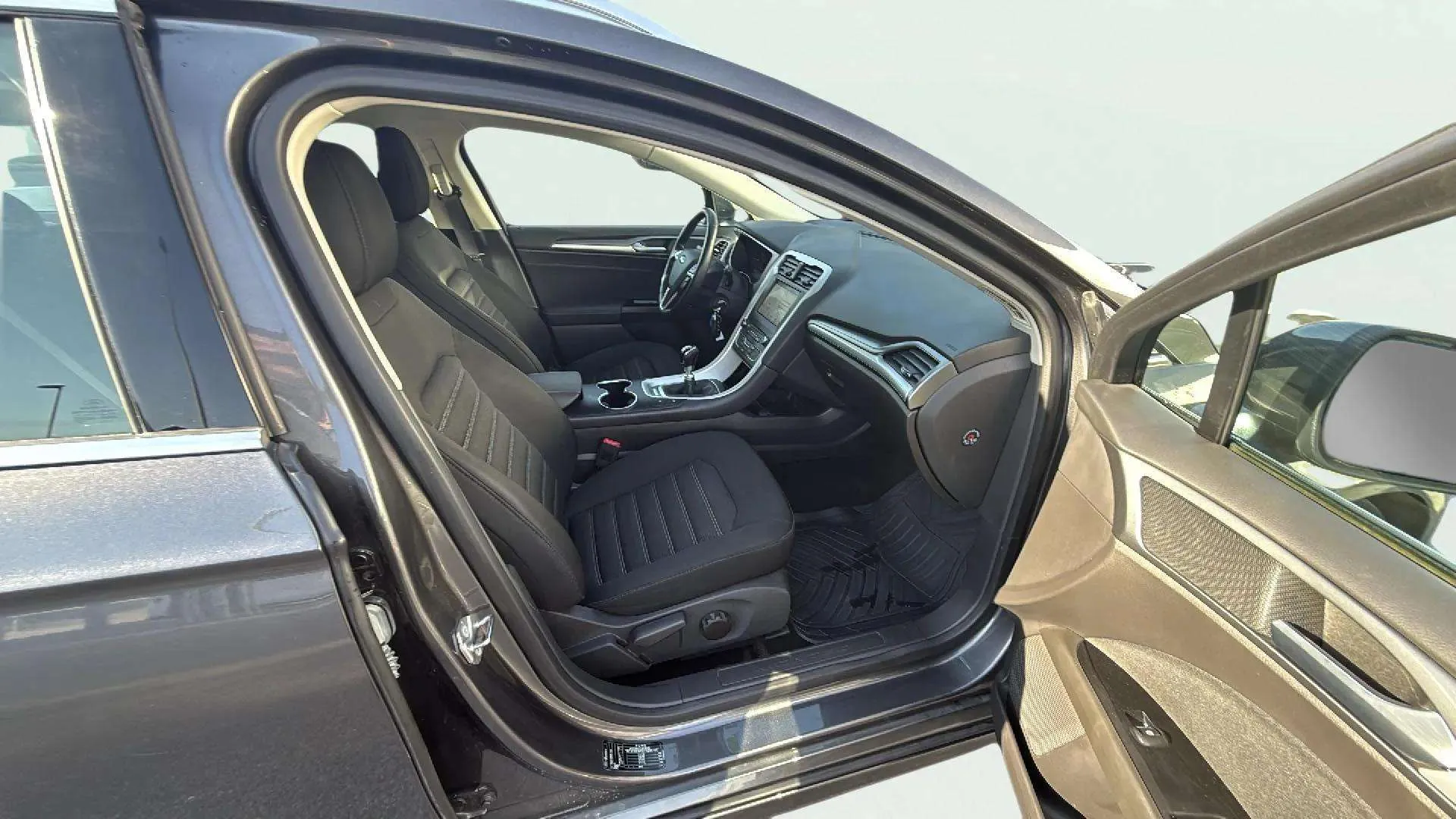 Ford Mondeo 1.5 TDCi Business SportBreak - foto 14