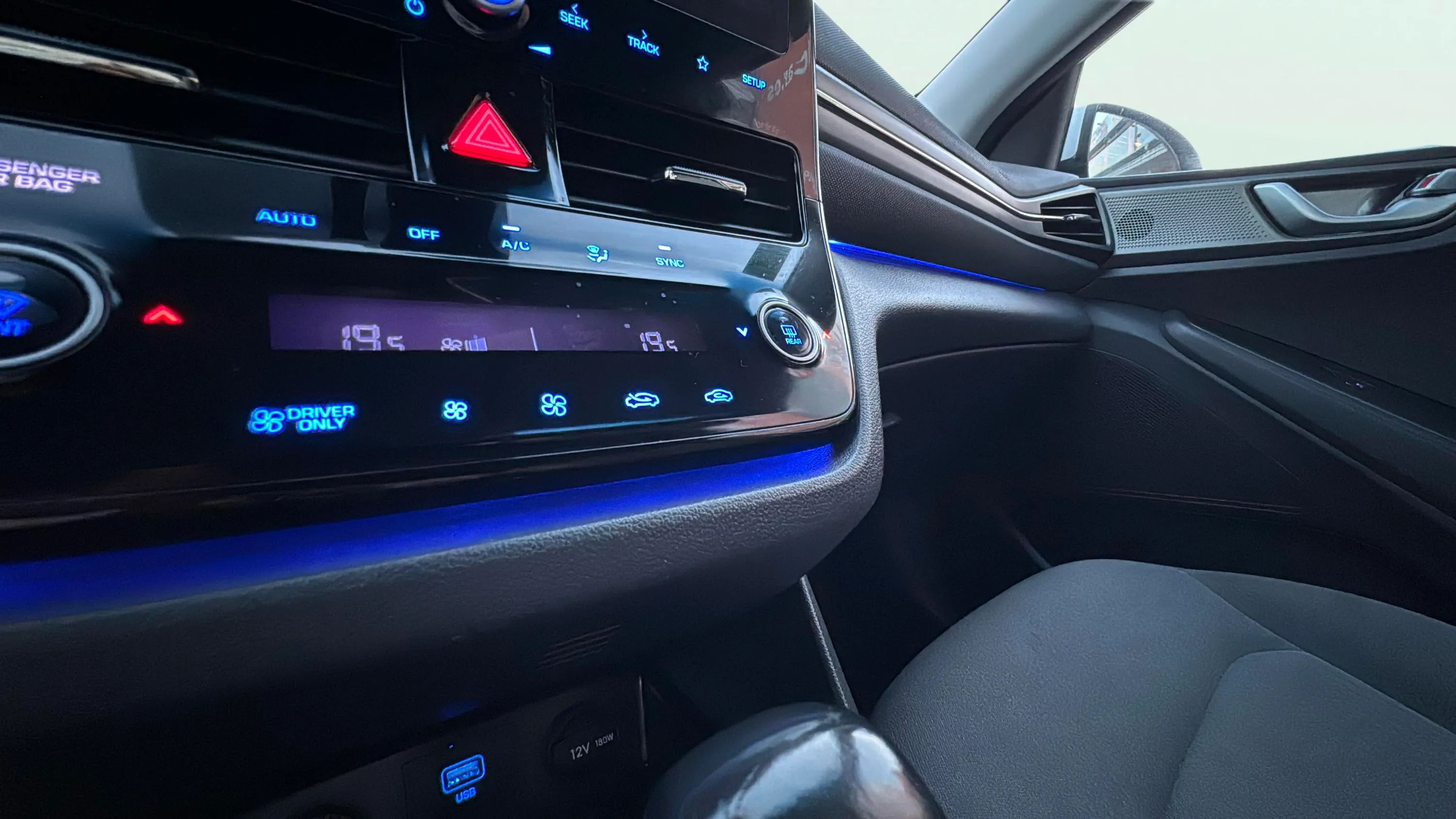Hyundai Ioniq 1.6 GDI HEV Style DCT - foto 16