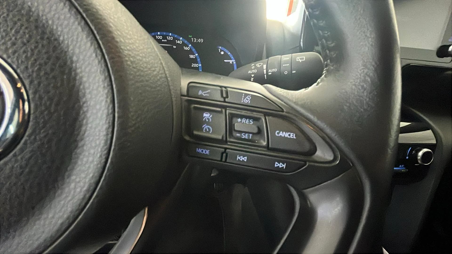 Toyota Yaris Cross 1.5 120H Adventure - foto 24