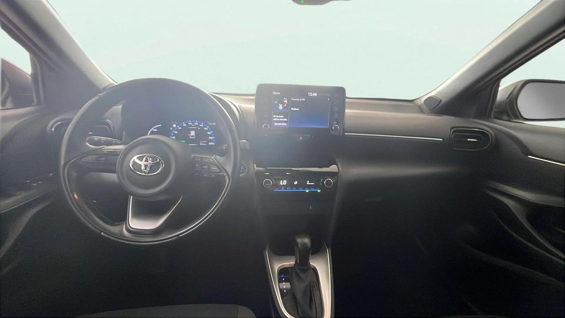 Toyota Yaris Cross 1.5 120H Adventure - foto 9
