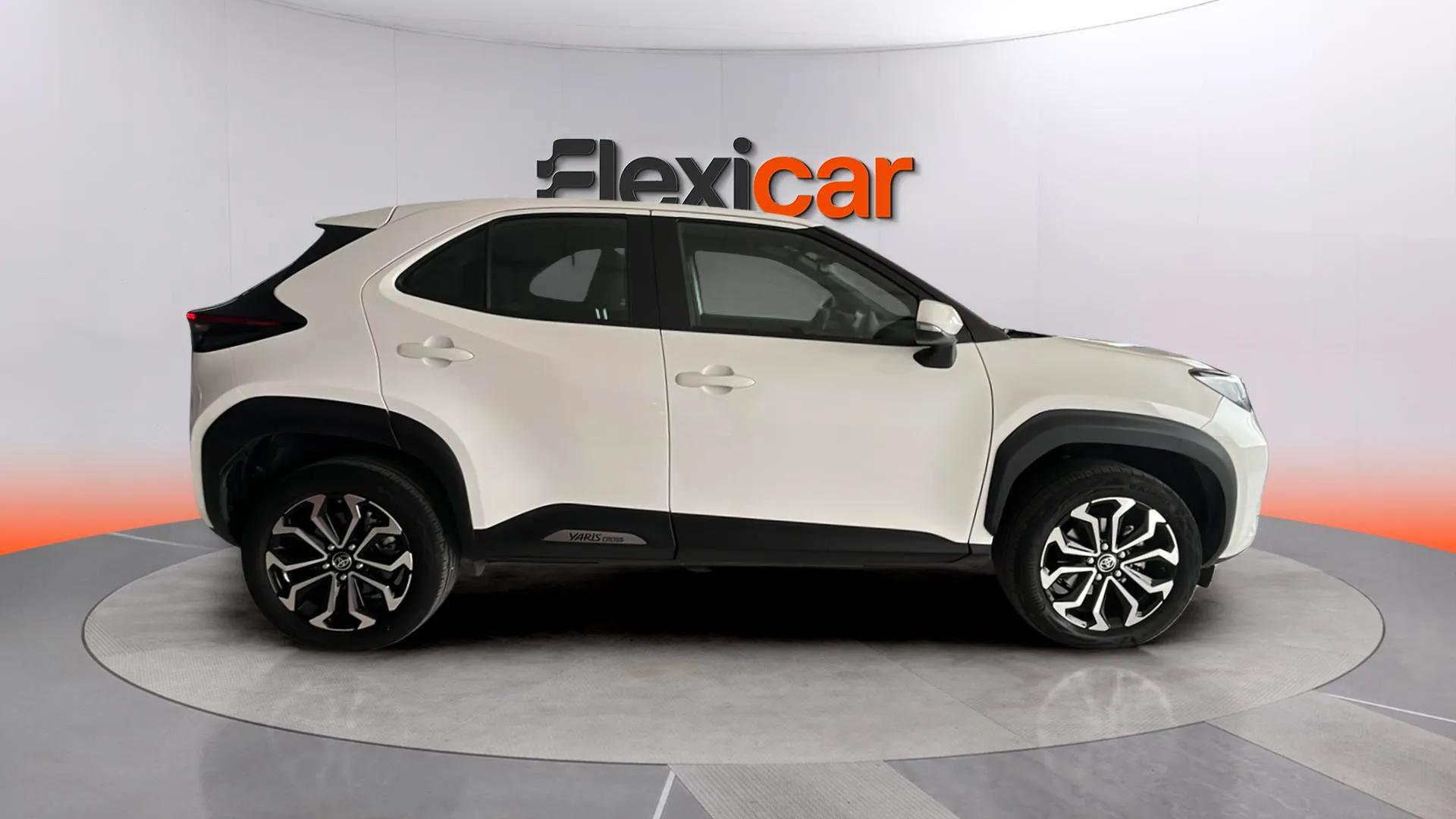 Toyota Yaris Cross 1.5 120H Adventure - foto 7
