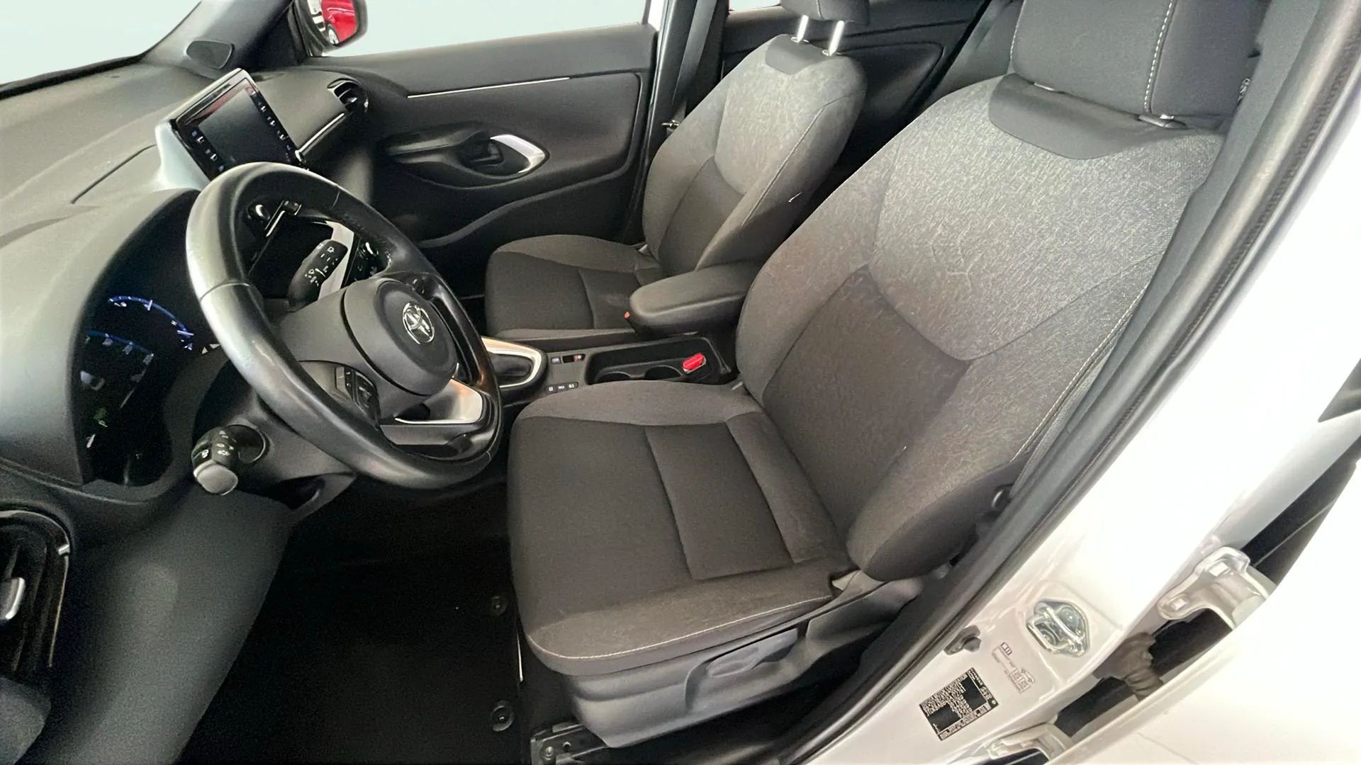 Toyota Yaris Cross 1.5 120H Adventure - foto 12