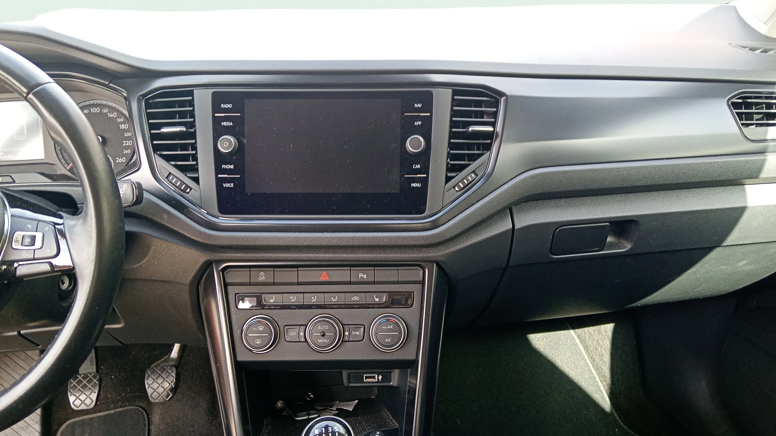Volkswagen T-Roc Advance 1.0 TSI - foto 12