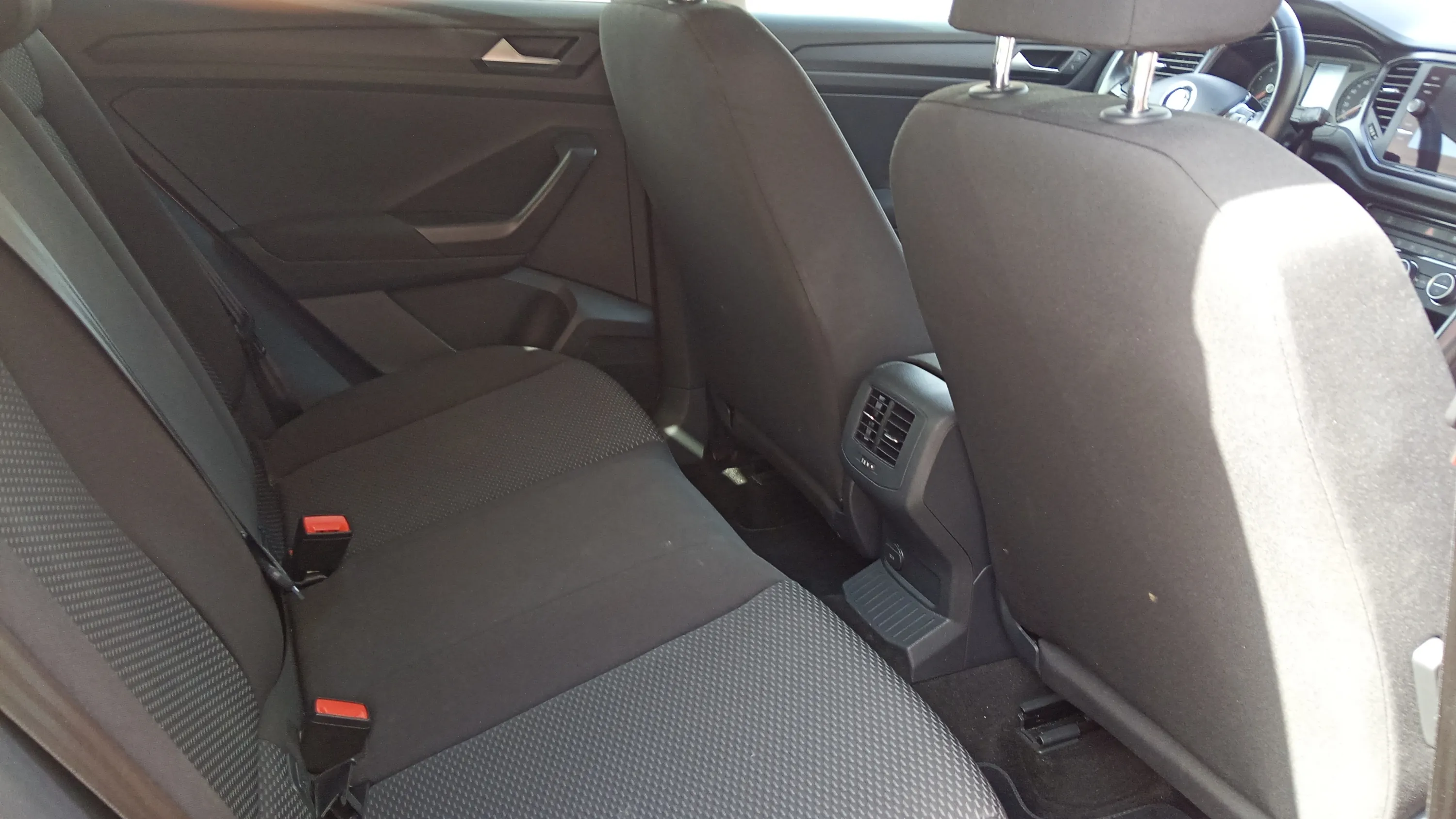 Volkswagen T-Roc Advance 1.0 TSI - foto 15