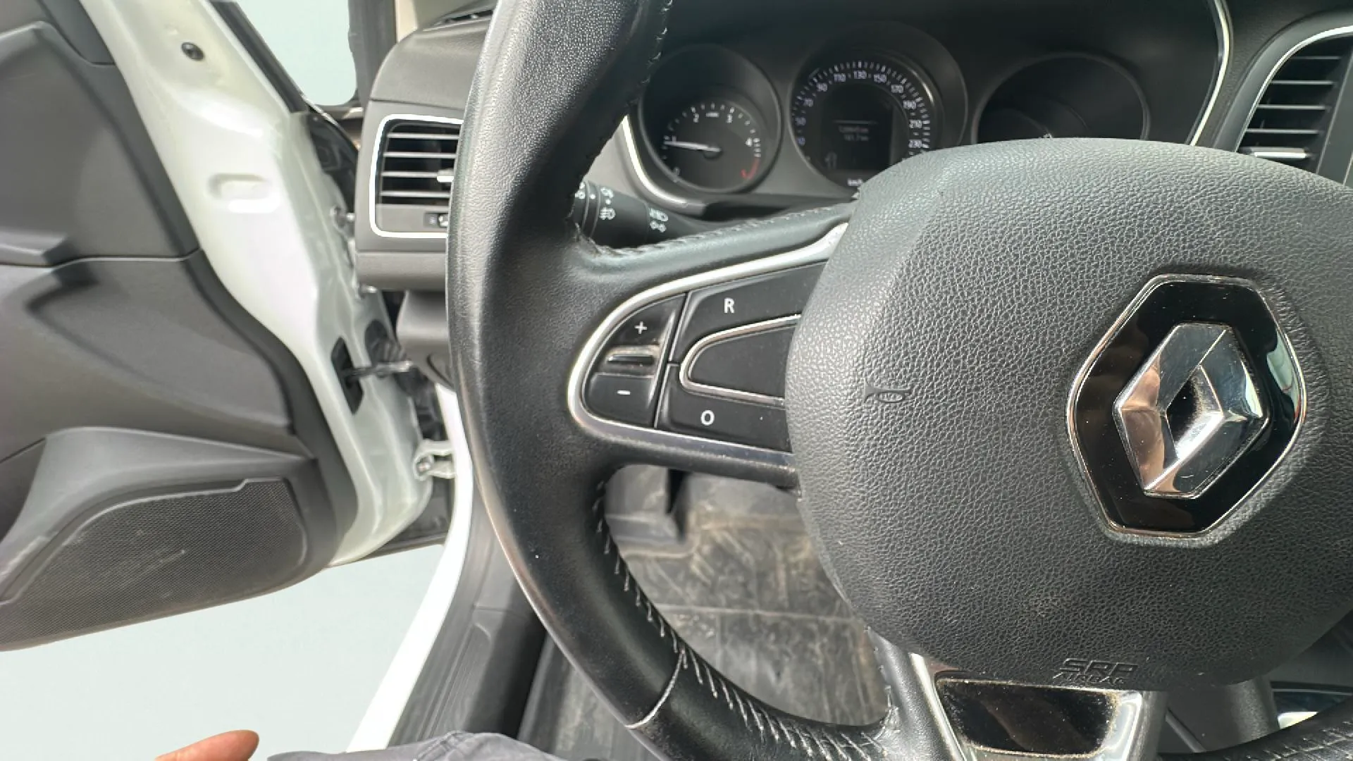 Renault Mégane S.T. Bose Blue dCi - foto 17
