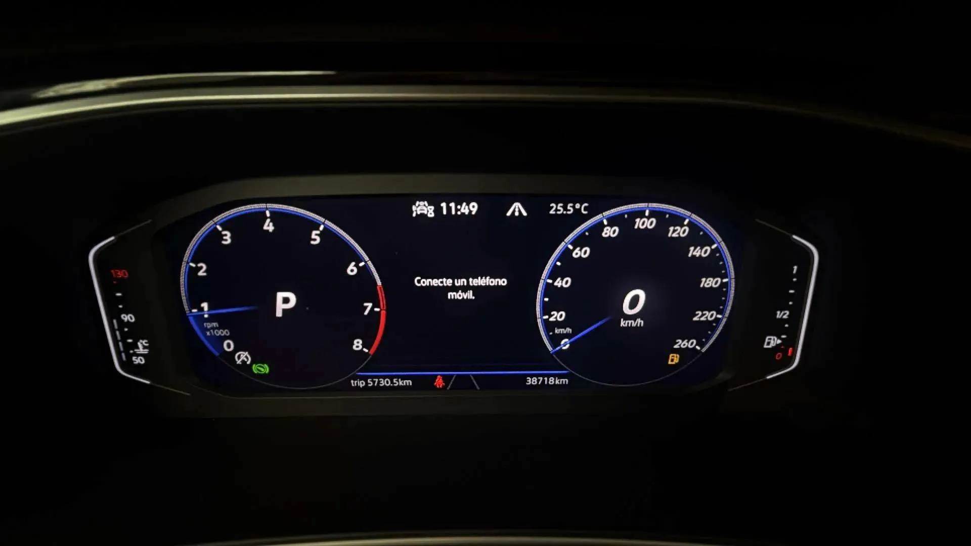 Volkswagen T-Roc R-Line 1.5 TSI DSG - foto 12