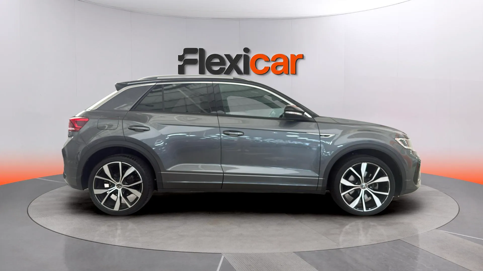 Volkswagen T-Roc R-Line 1.5 TSI DSG - foto 8
