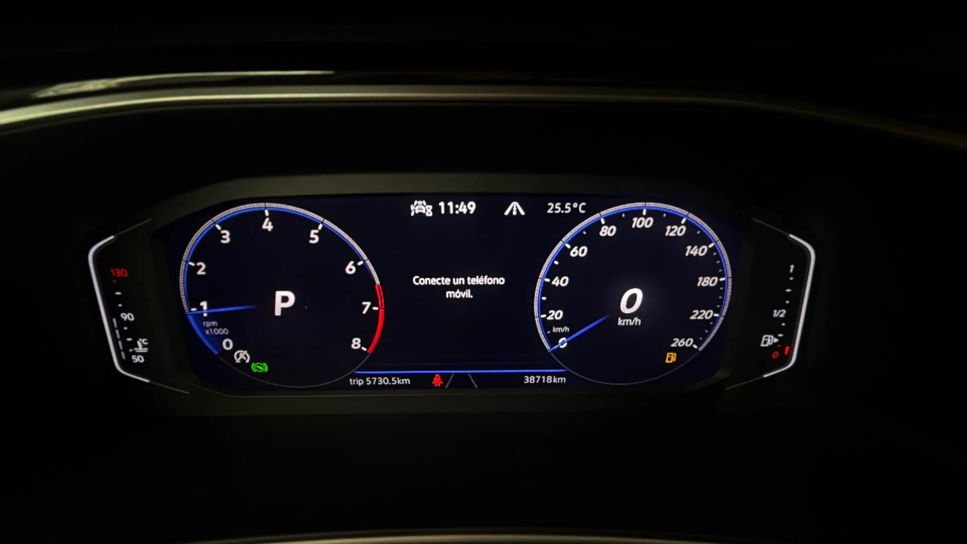 Volkswagen T-Roc R-Line 1.5 TSI DSG - foto 11