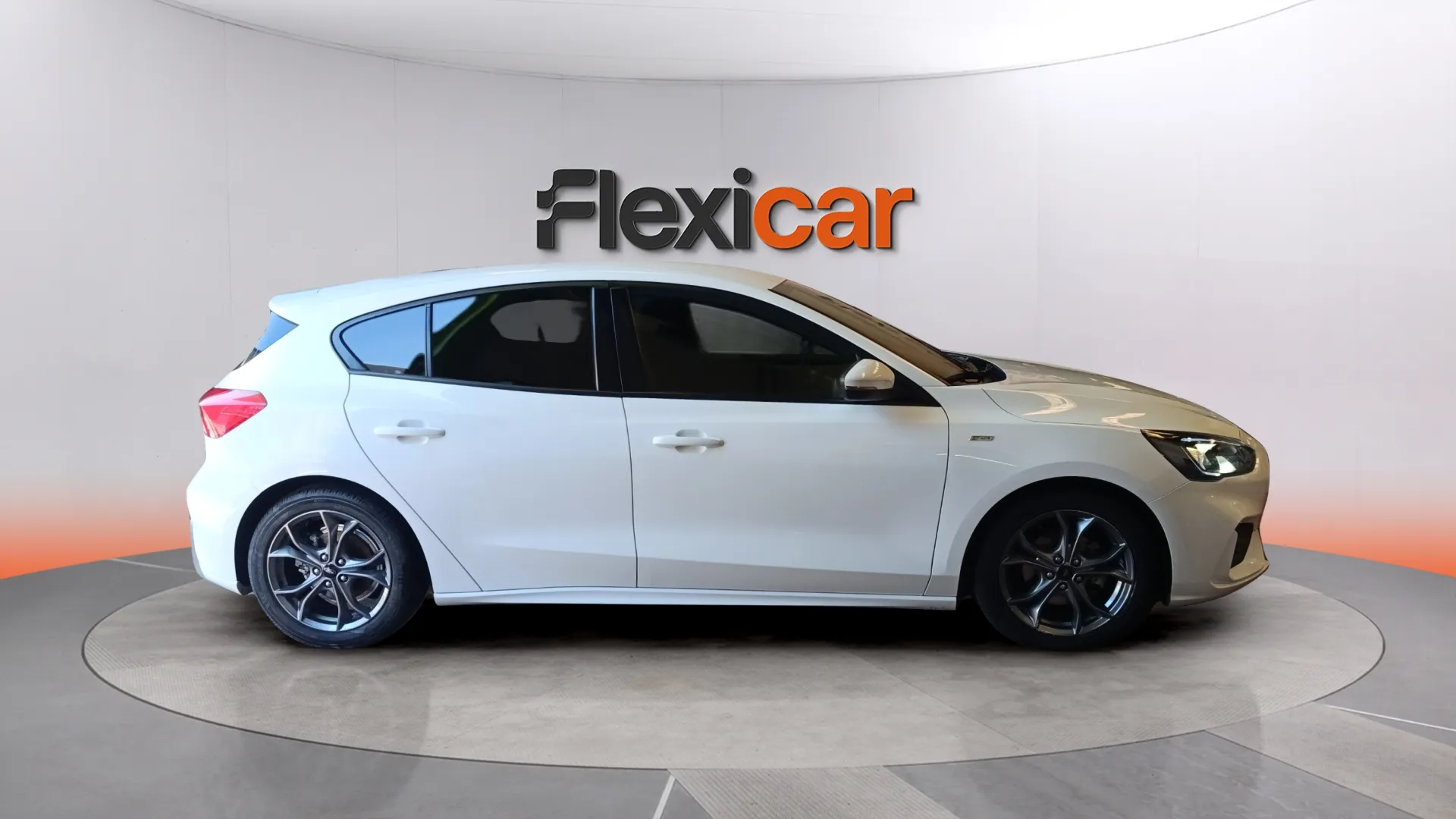 Ford Focus 1.0 EcoBoost MHEV Titanium - foto 3