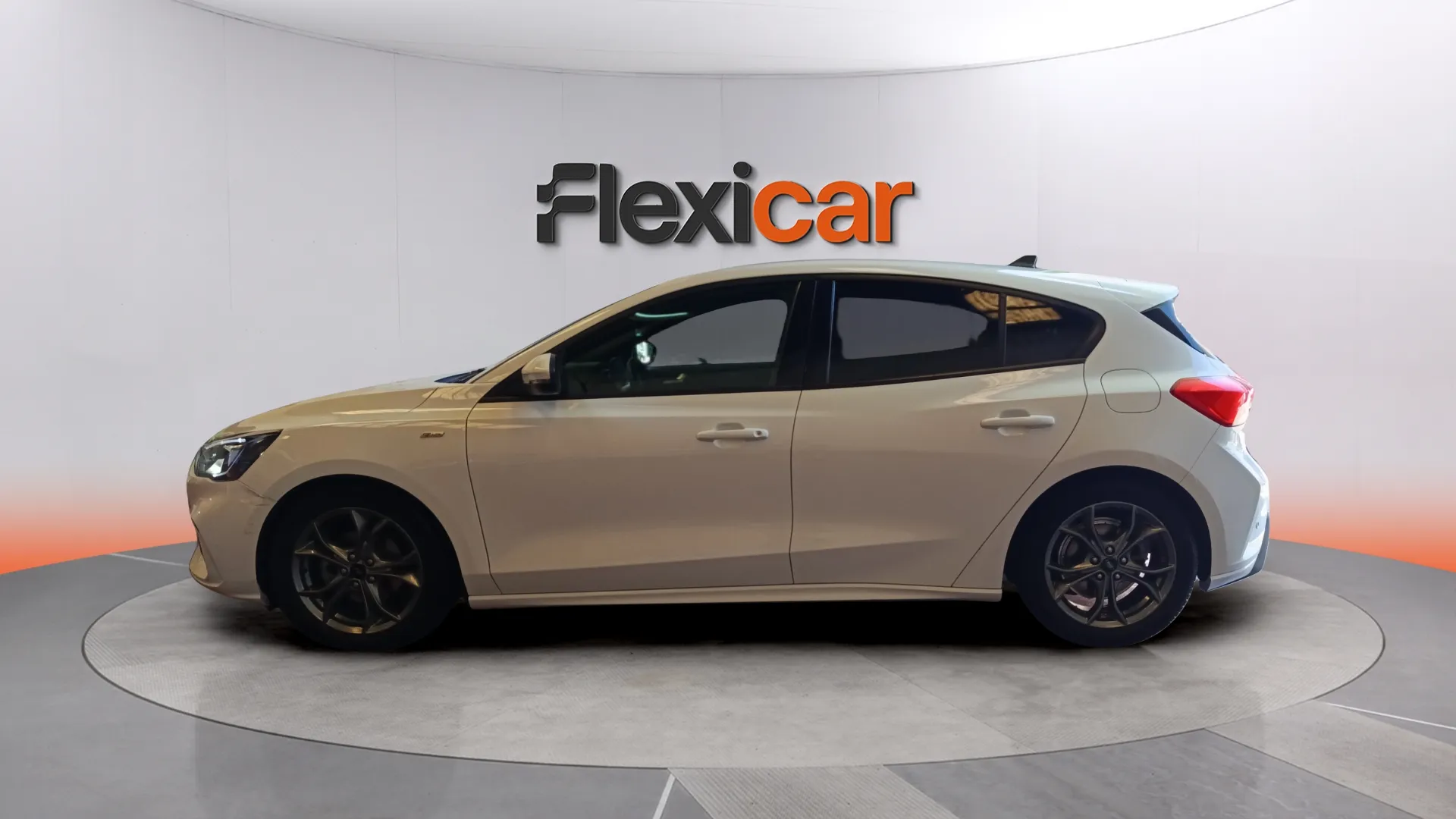 Ford Focus 1.0 EcoBoost MHEV Titanium - foto 5