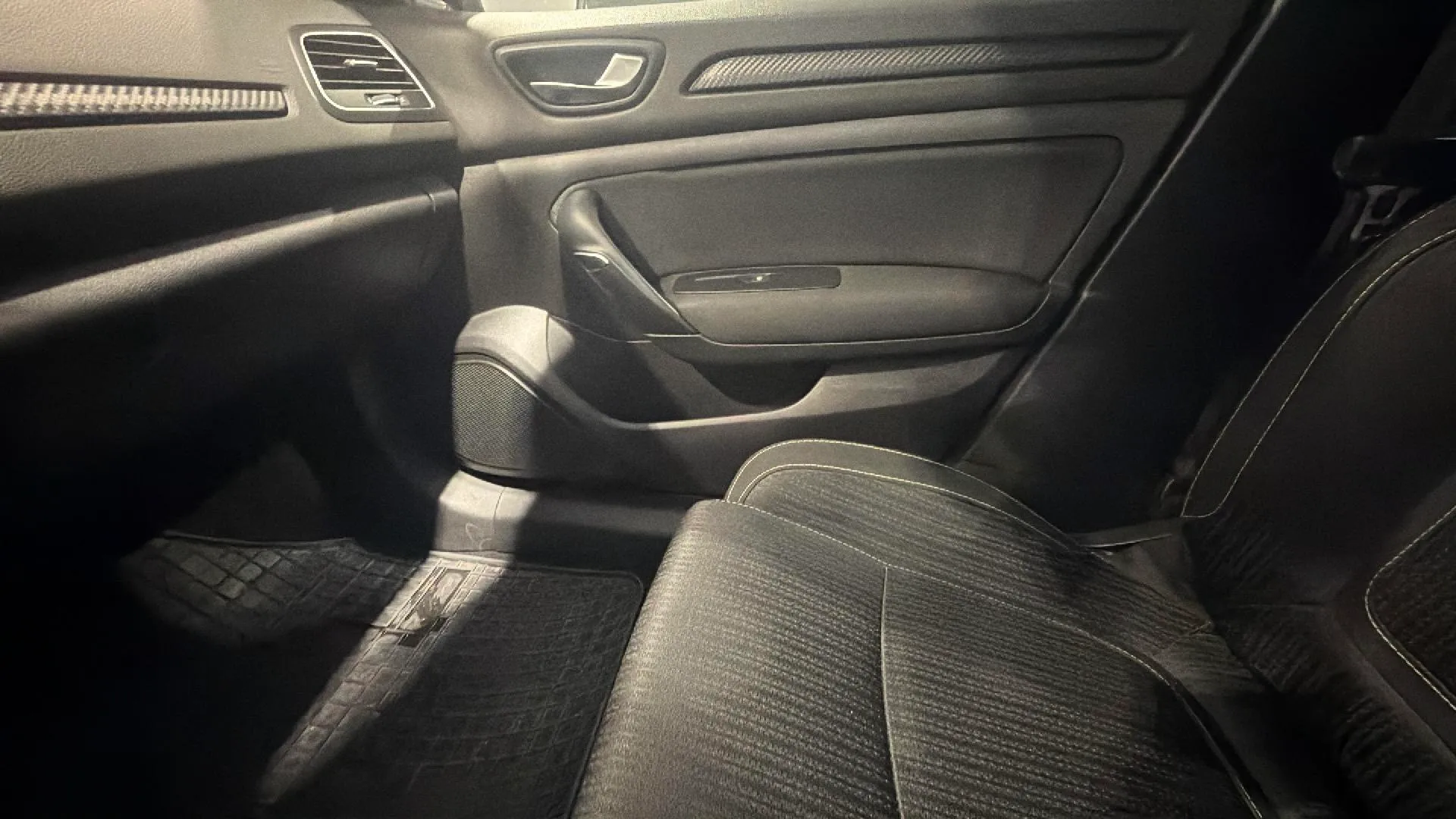 Renault Mégane Limited Energy TCe - foto 18