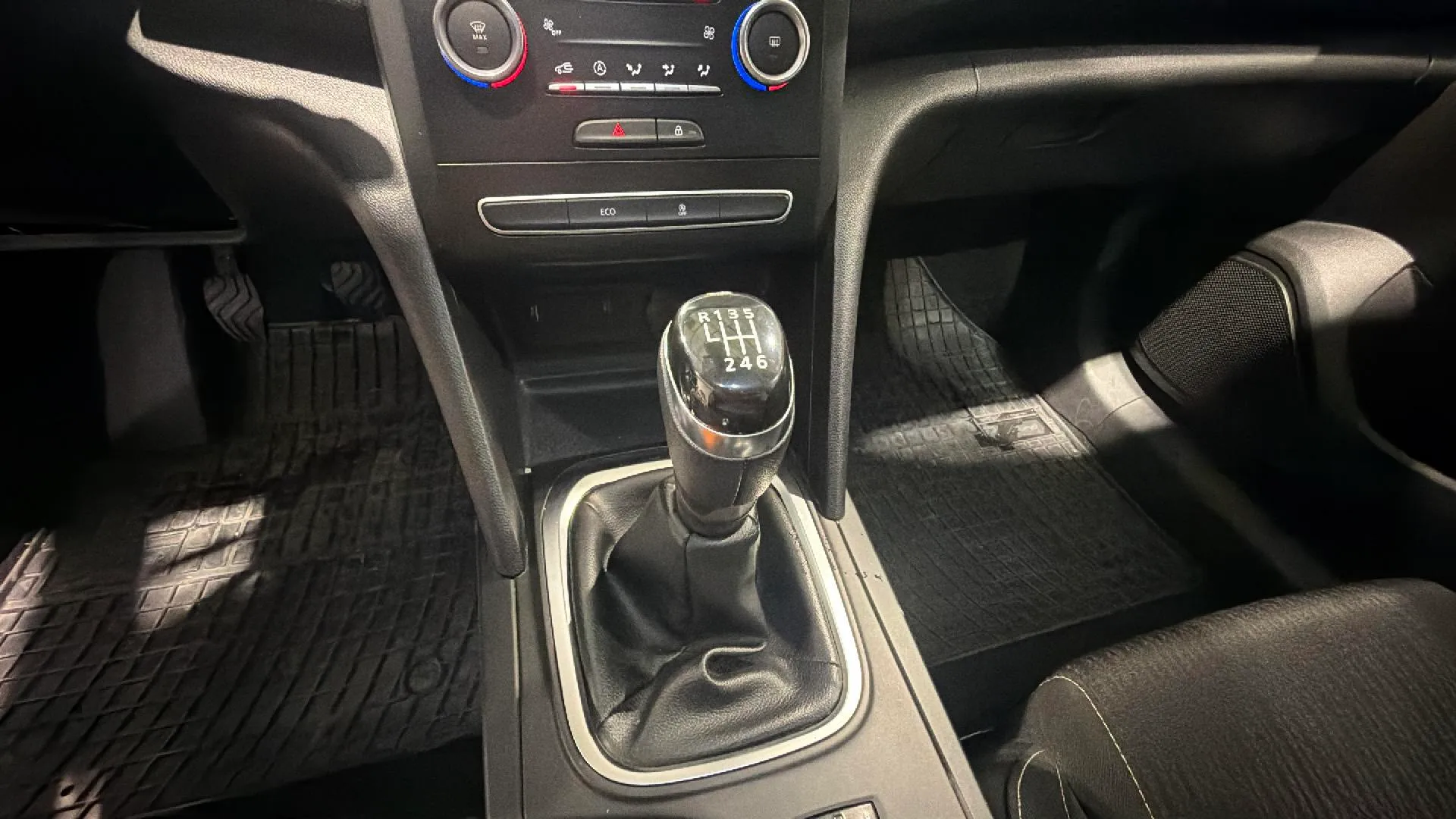 Renault Mégane Limited Energy TCe - foto 16