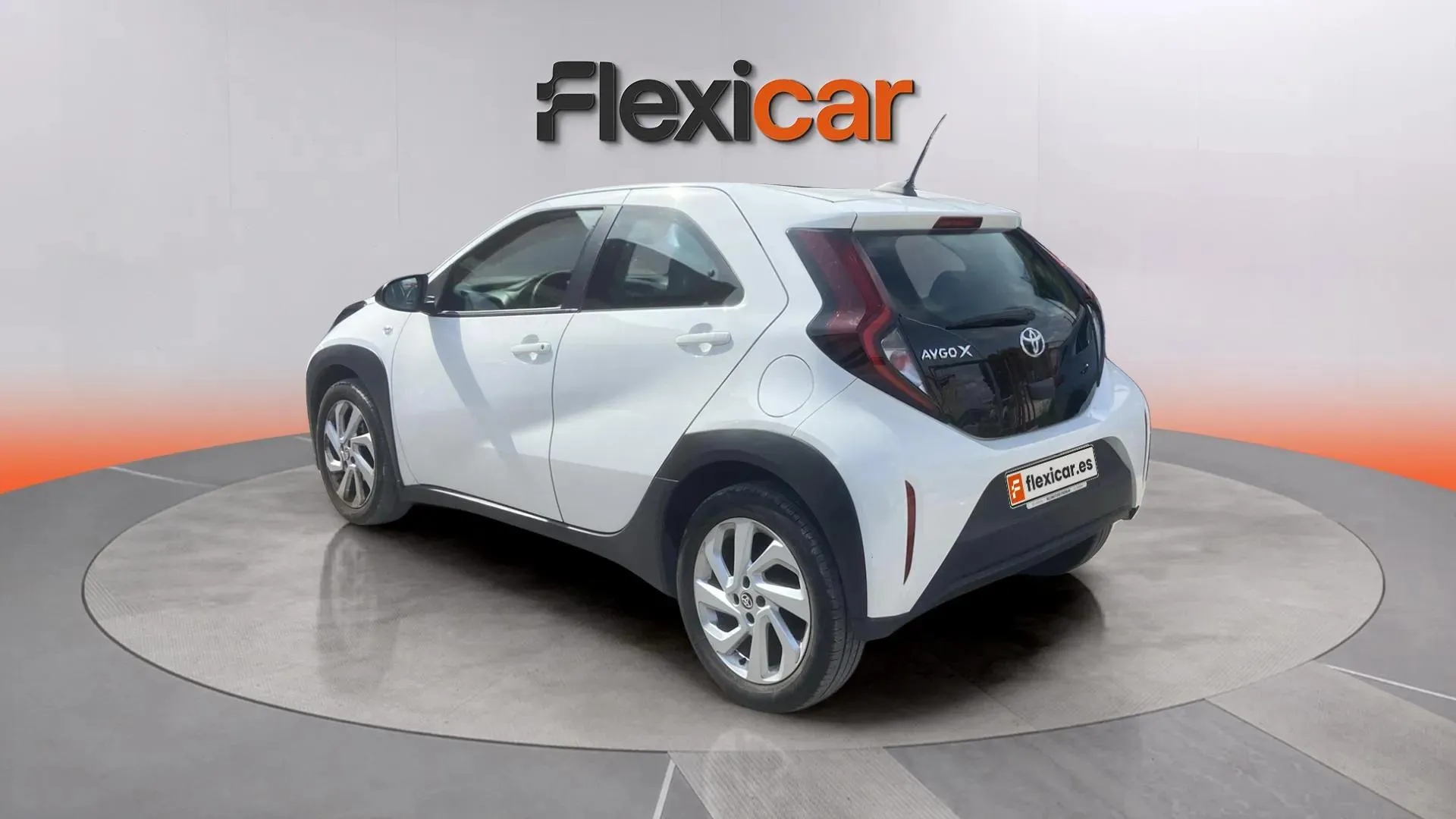 Toyota Aygo X 1.0 VVT-I Play - foto 4