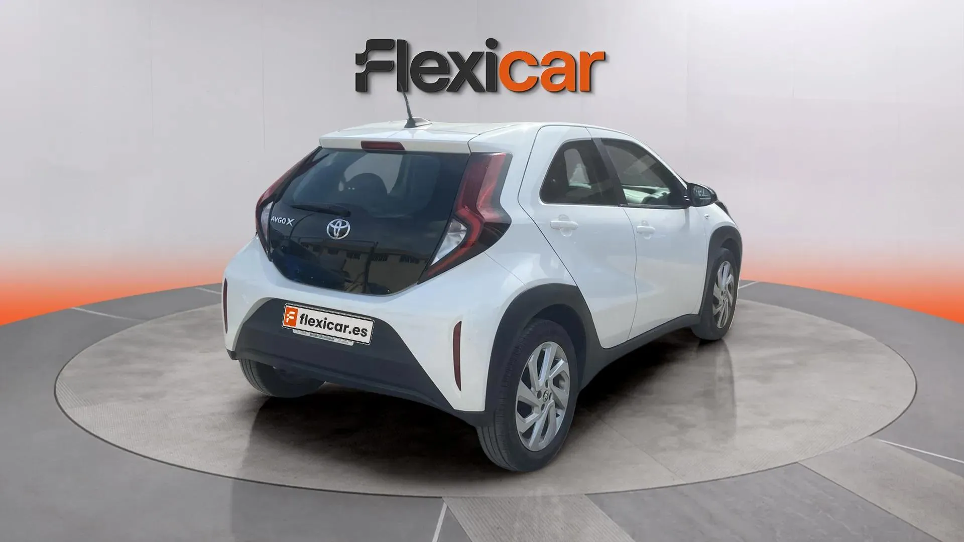 Toyota Aygo X 1.0 VVT-I Play - foto 6