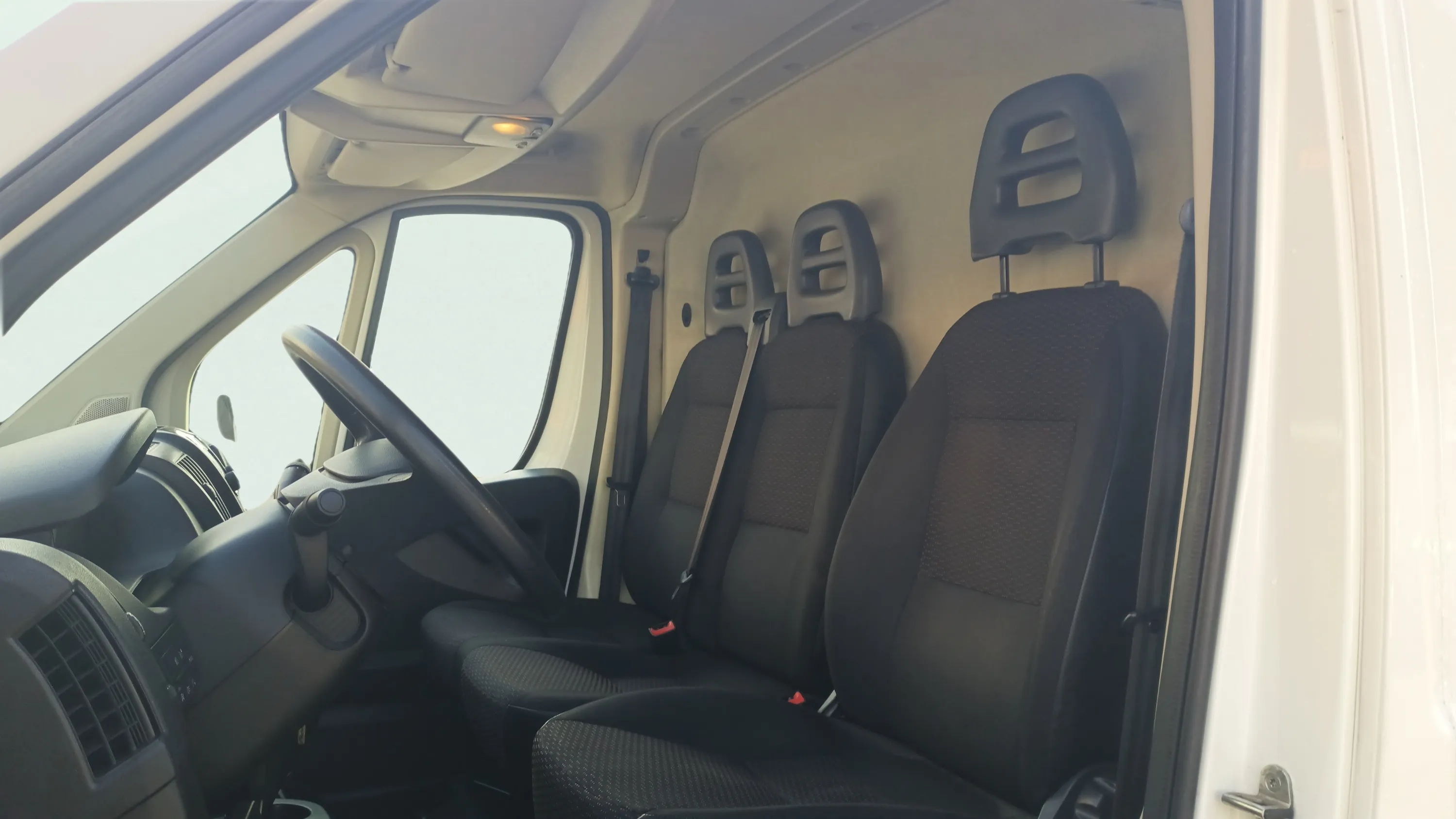 Citroën Jumper BlueHDi Furgón 33L2H2 - foto 10
