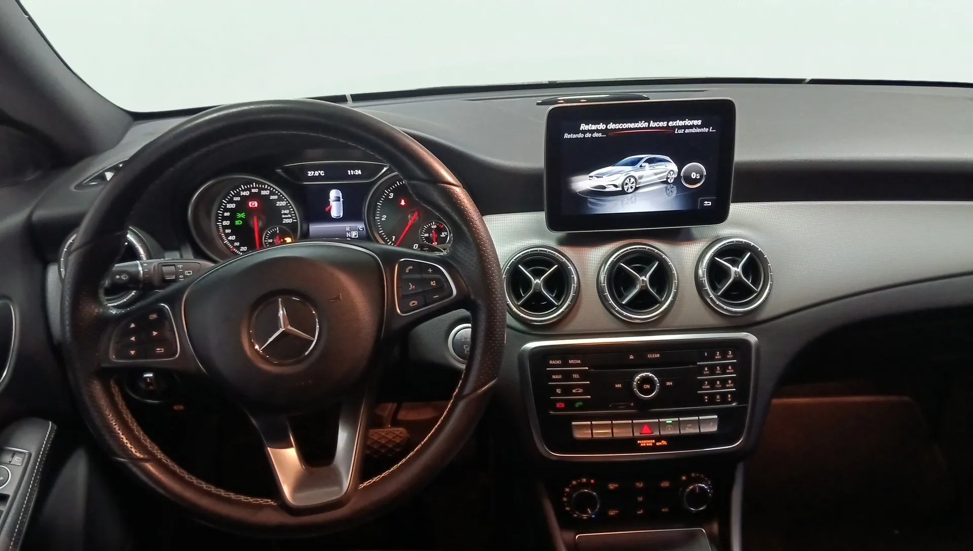 Mercedes-Benz CLA 200 d Shooting Brake - foto 11