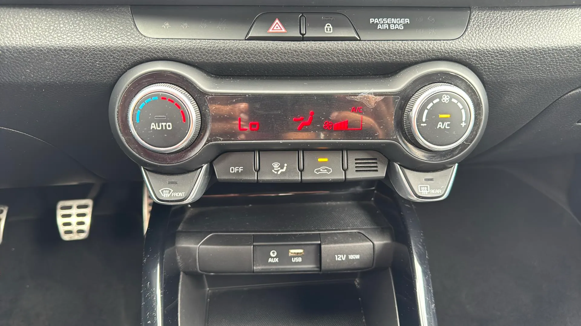 Kia Stonic 1.0 T-GDi Black Edition - foto 26