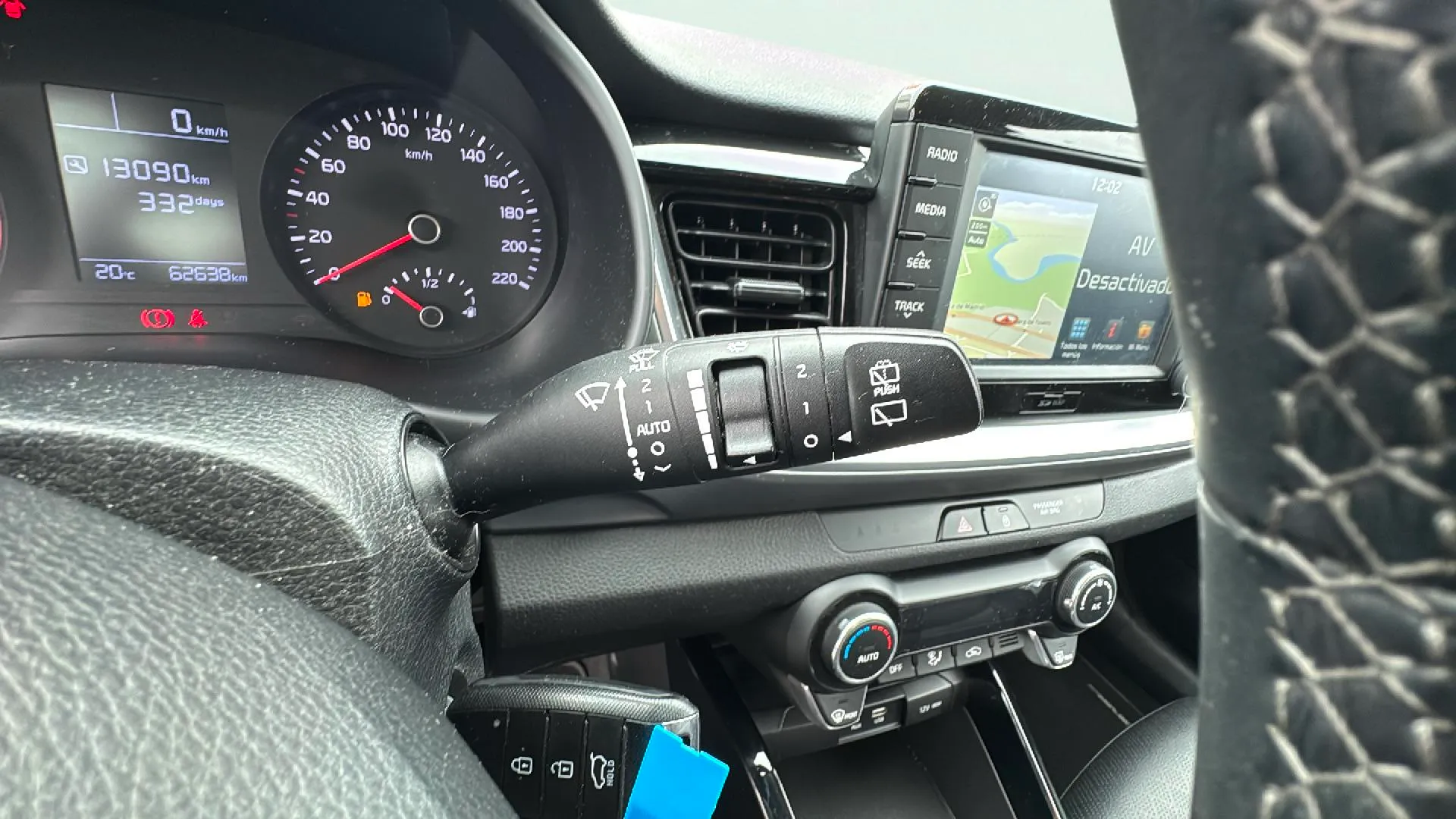 Kia Stonic 1.0 T-GDi Black Edition - foto 12