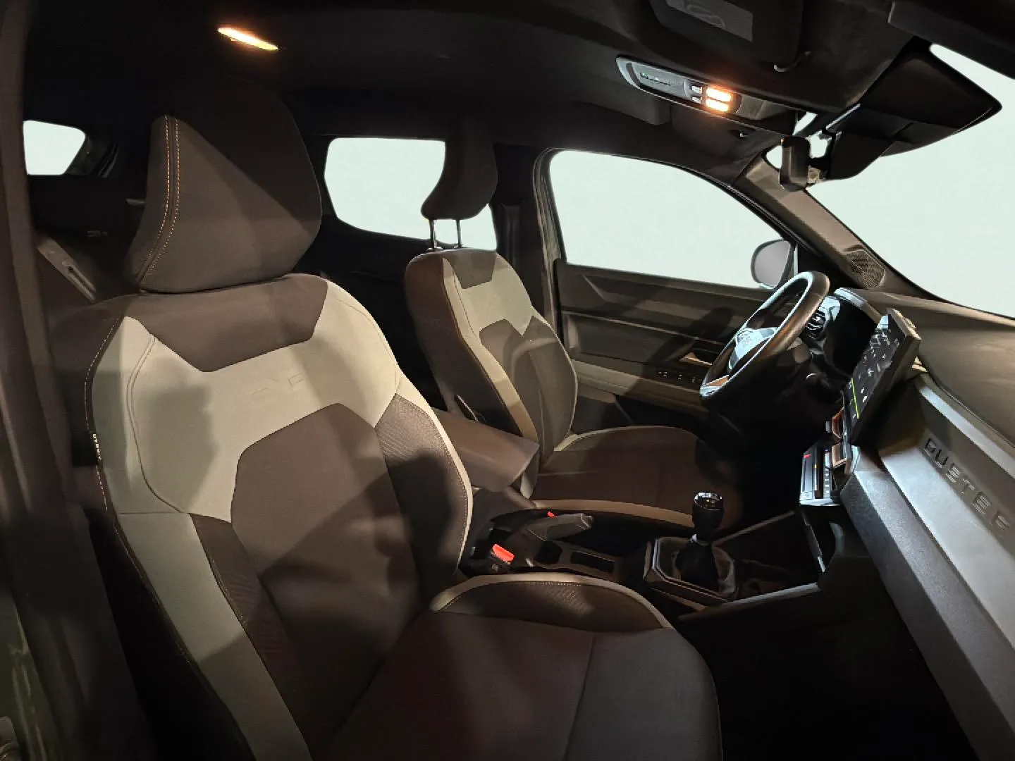 Dacia Duster Extreme hybrid 155 - foto 15