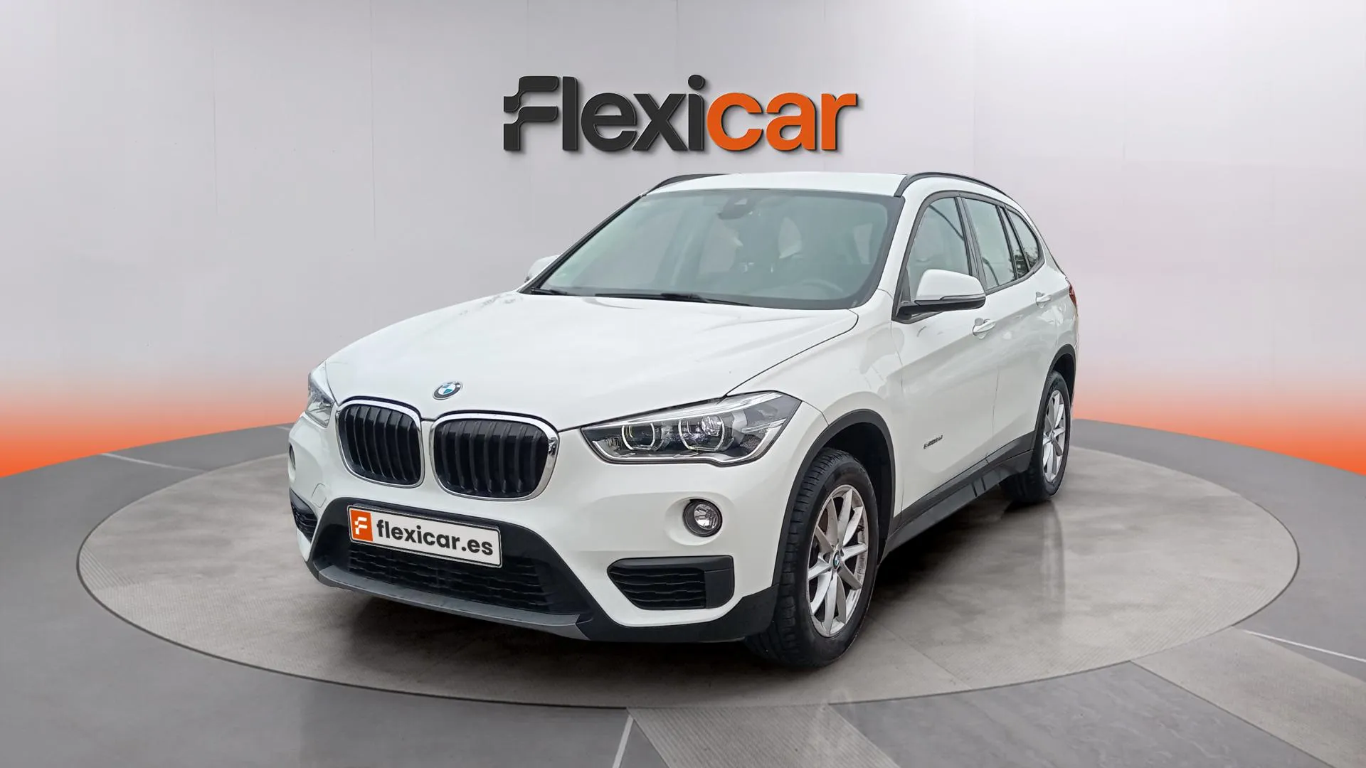 BMW X1 sDrive16d - foto 4