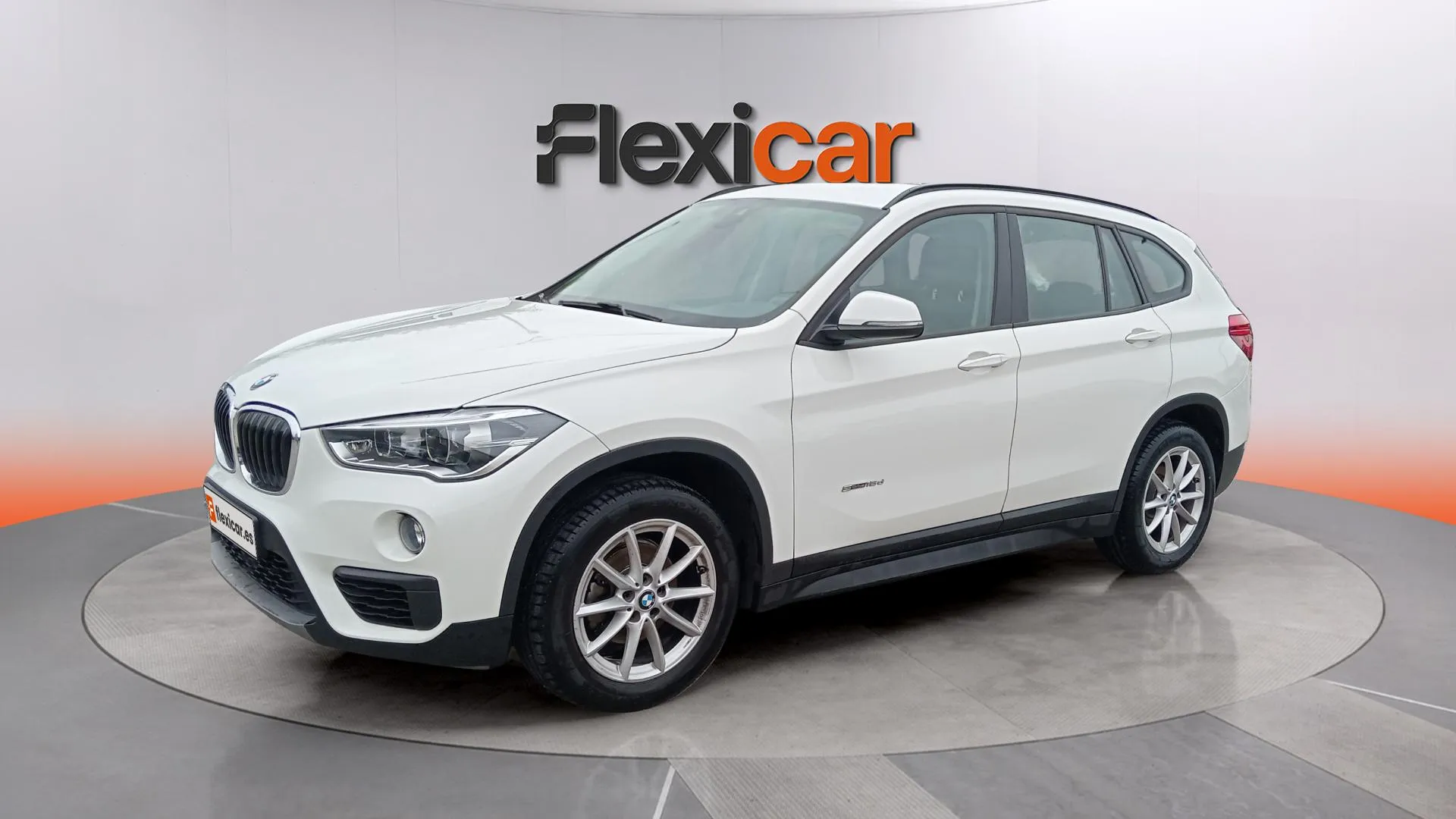BMW X1 sDrive16d - foto 5
