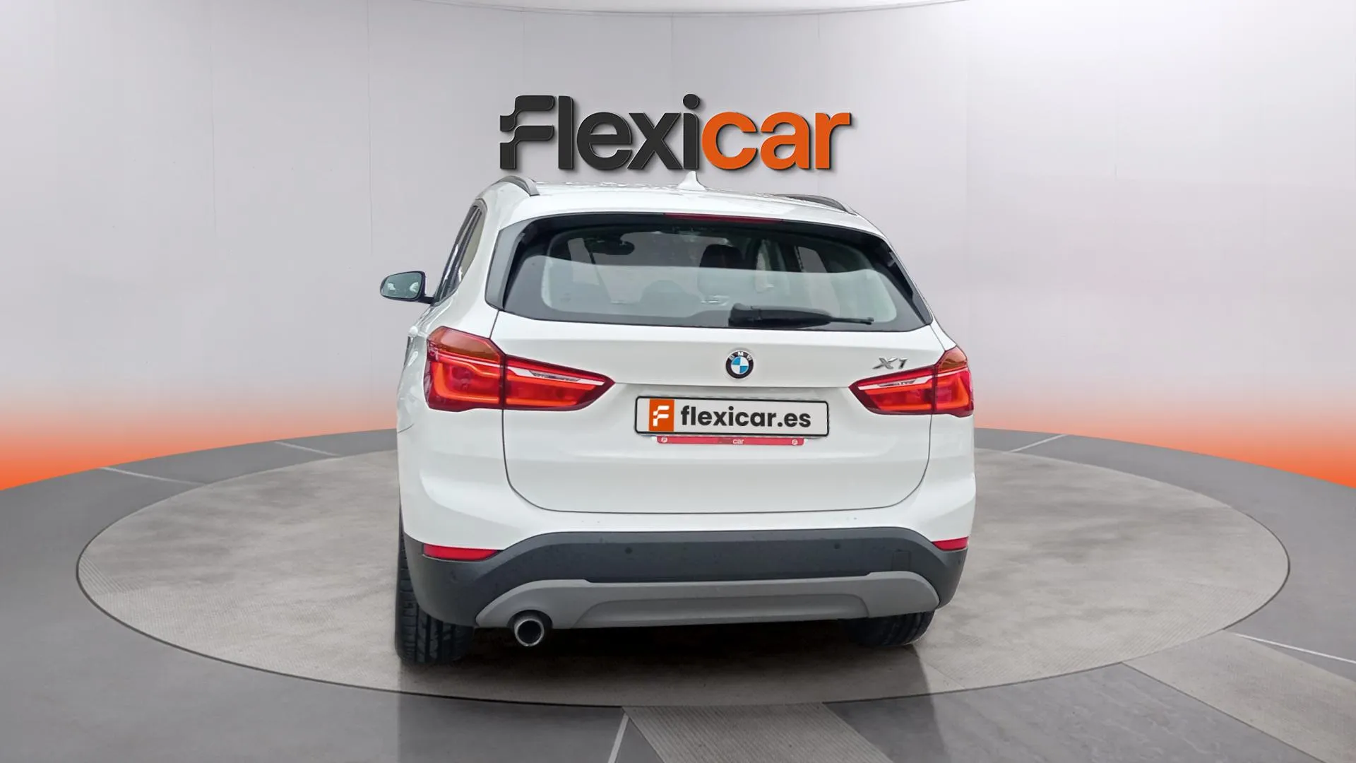 BMW X1 sDrive16d - foto 9