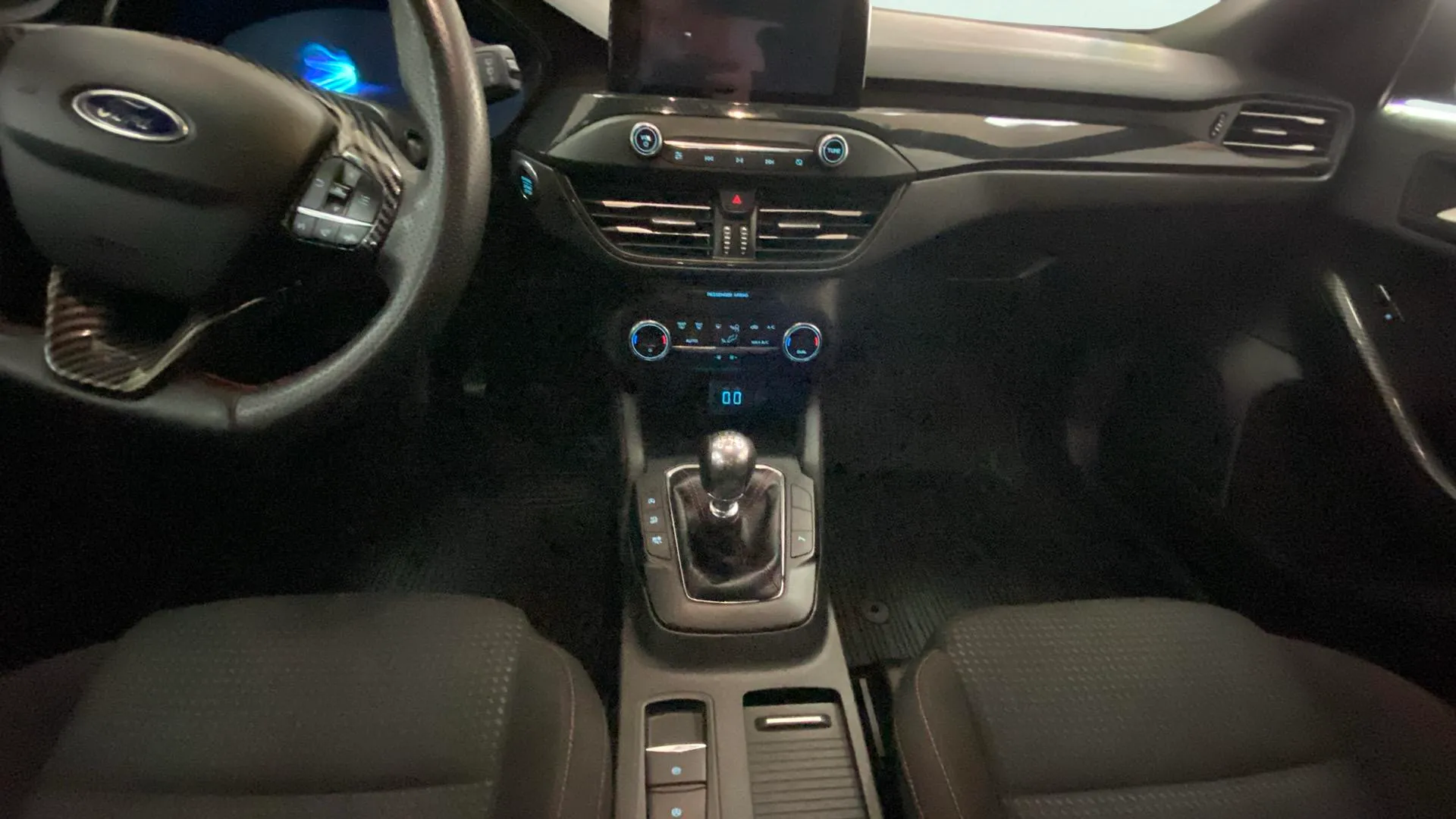 Ford Focus 1.0 EcoBoost MHEV Active - foto 11