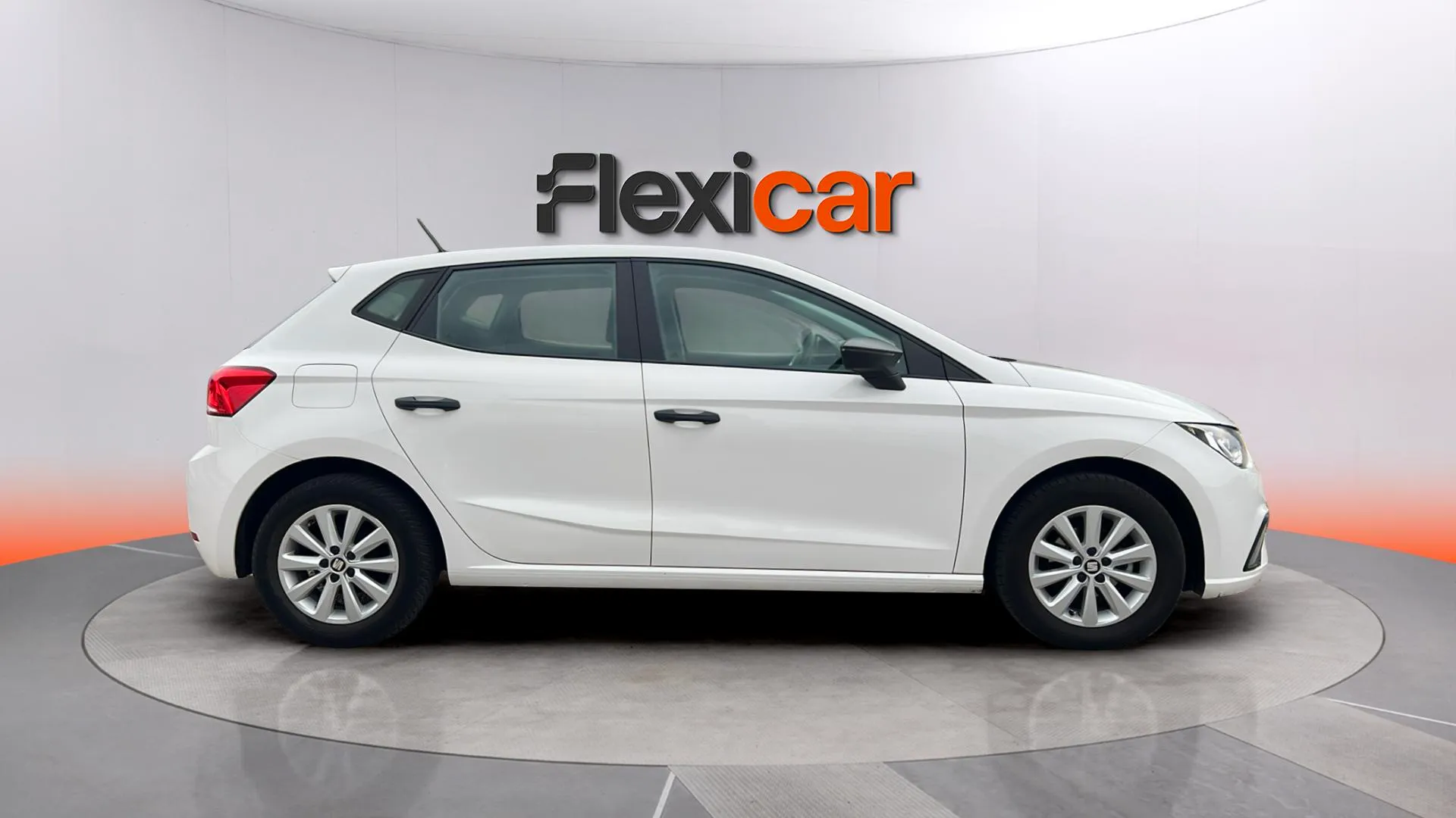 SEAT Ibiza 1.0 EcoTSI Reference - foto 2
