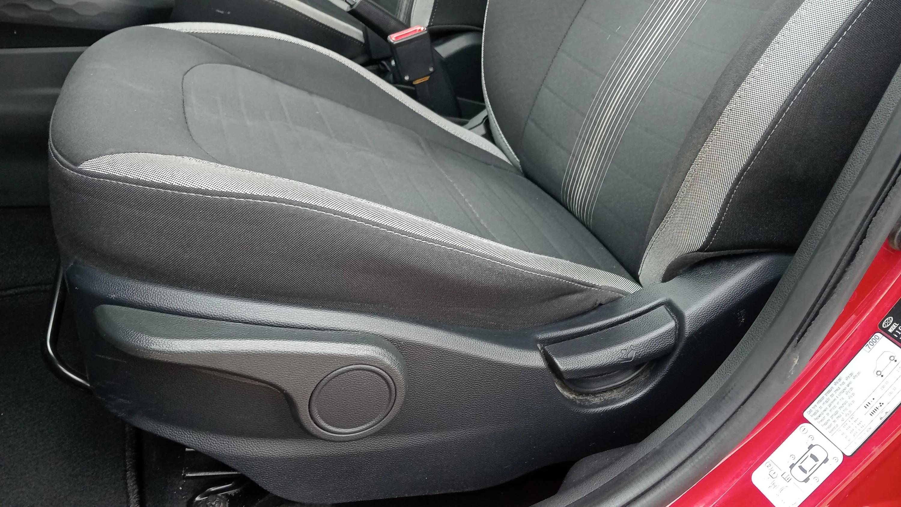 Hyundai i10 1.0 Essence - foto 22