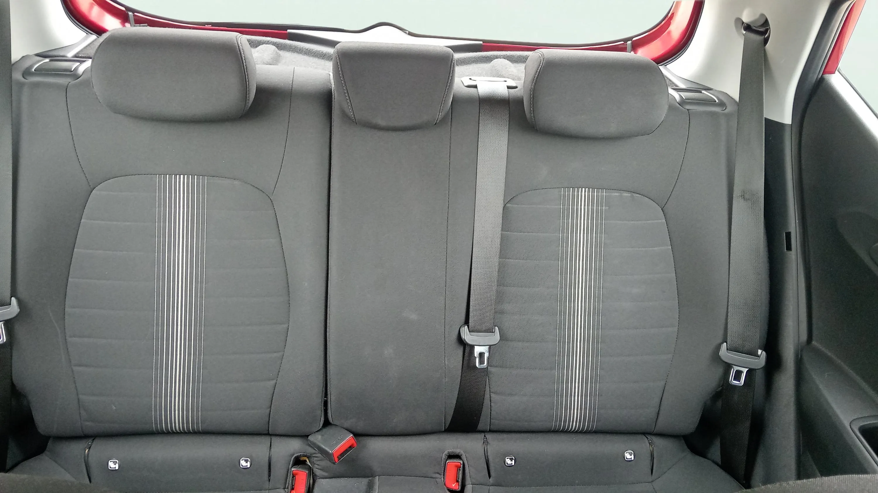 Hyundai i10 1.0 Essence - foto 19