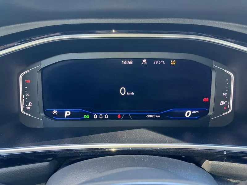 Volkswagen T-Roc R-Line 1.5 TSI DSG - foto 20