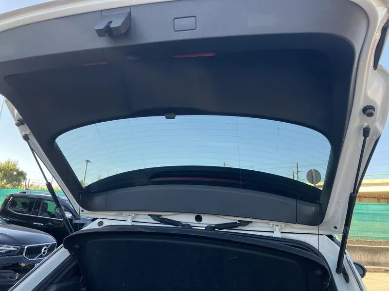 Volkswagen T-Roc R-Line 1.5 TSI DSG - foto 37