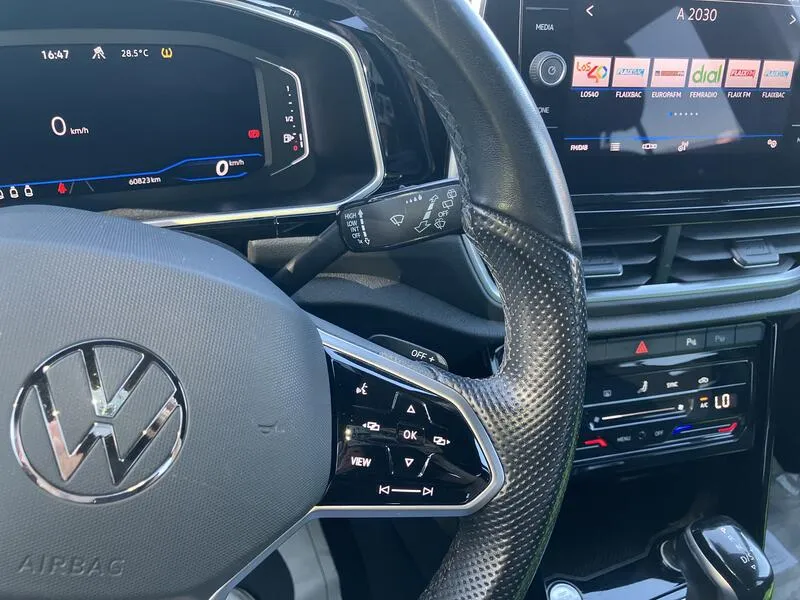 Volkswagen T-Roc R-Line 1.5 TSI DSG - foto 19