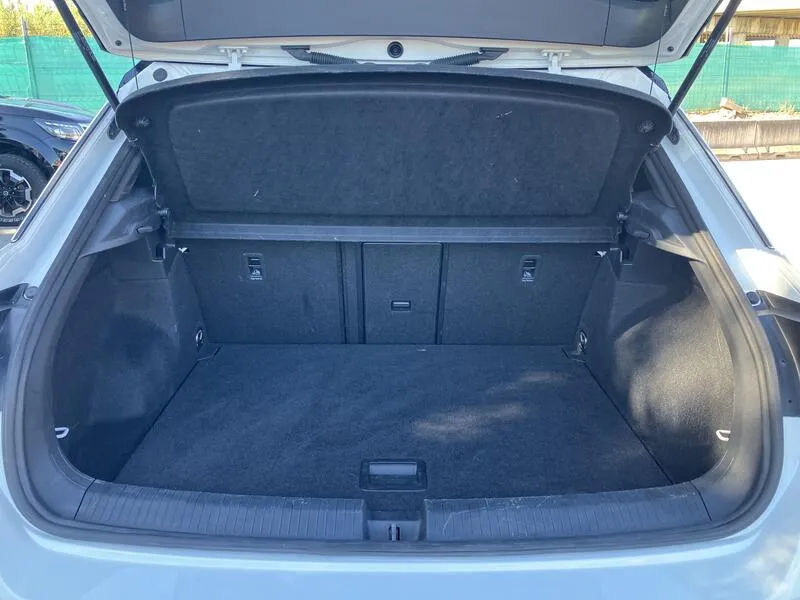 Volkswagen T-Roc R-Line 1.5 TSI DSG - foto 36