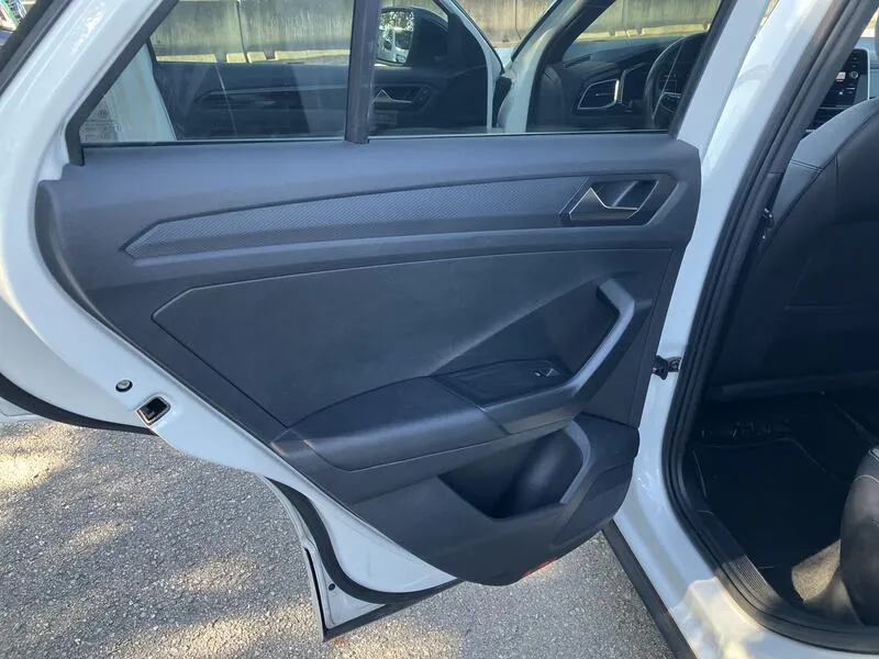 Volkswagen T-Roc R-Line 1.5 TSI DSG - foto 16