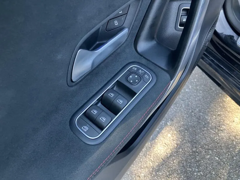 Mercedes-Benz Clase A A 250 e - foto 12