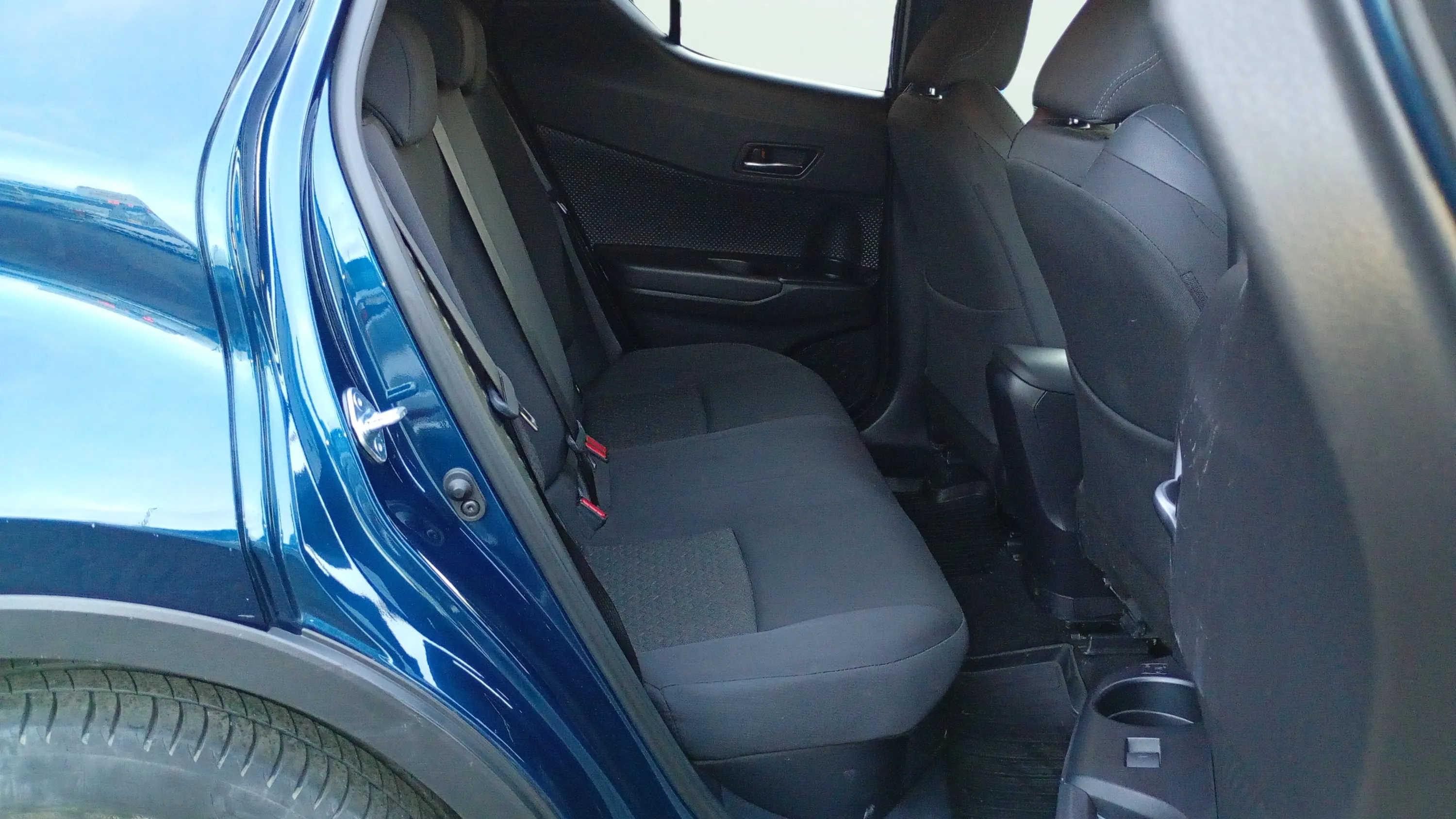 Toyota C-HR 1.8 140H Advance - foto 26