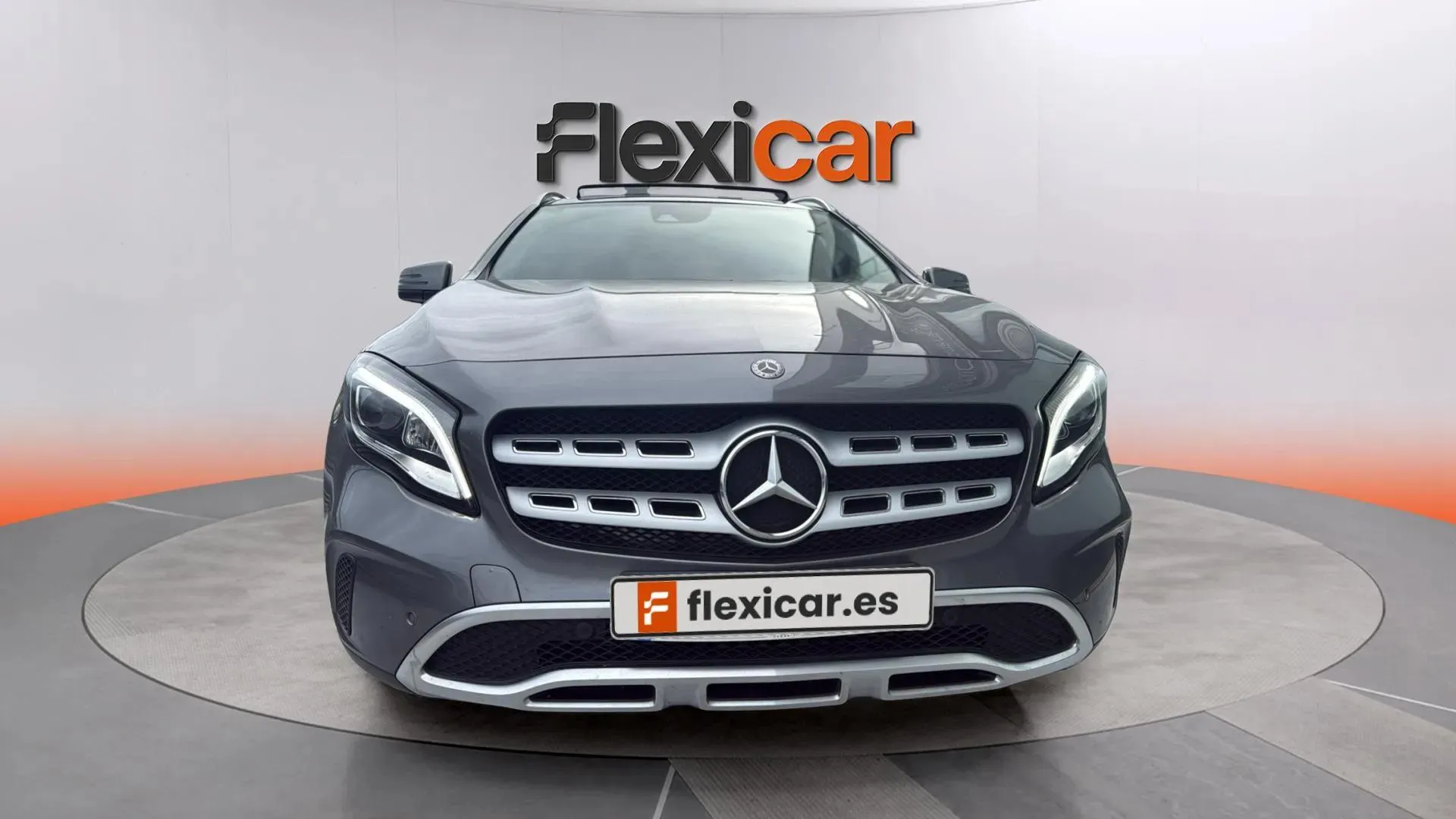 Mercedes-Benz GLA 200 d - foto 2