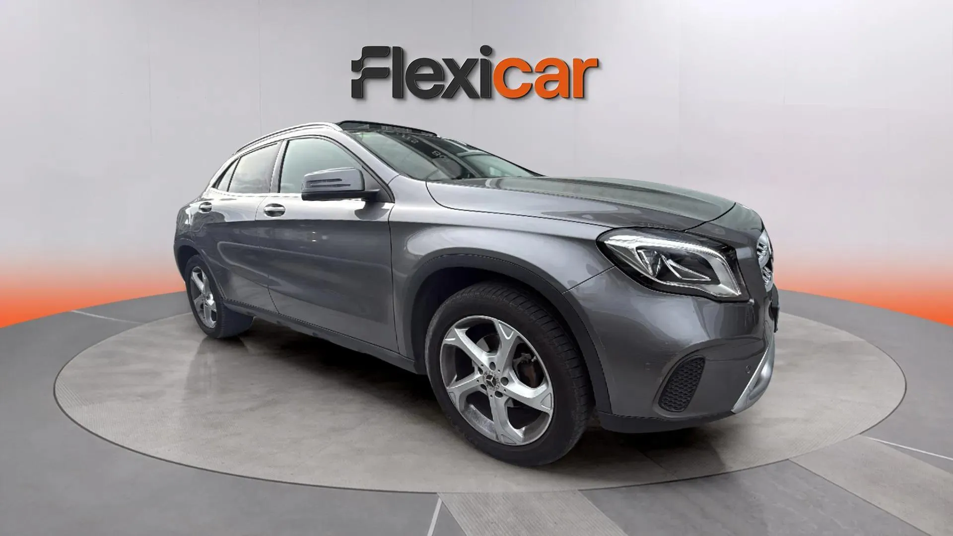 Mercedes-Benz GLA 200 d - foto 10