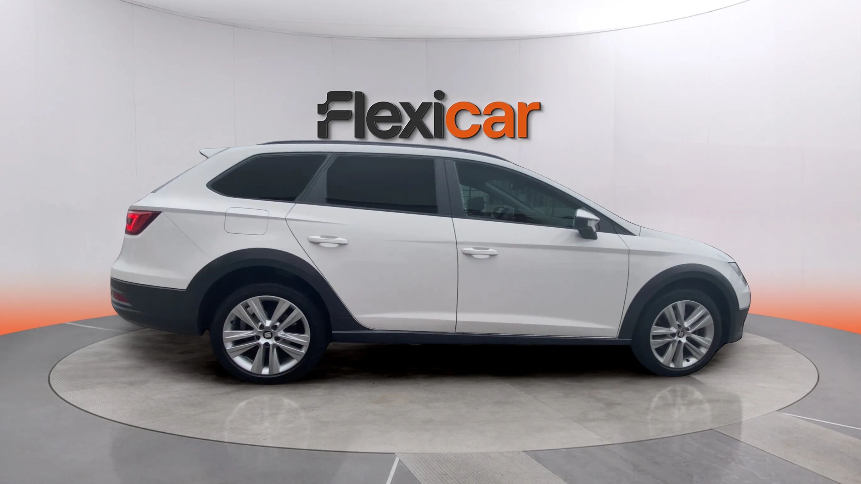 SEAT León ST 2.0 TDI 4Dr DSG6 X-p Ti Des - foto 5
