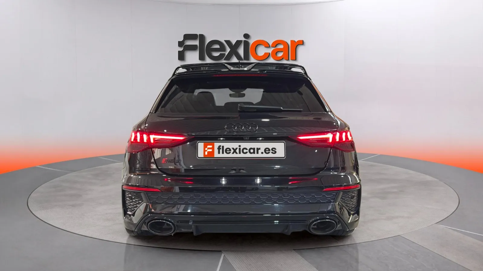 Audi A3 RS3 Sportback TFSI quattro S tron - foto 4